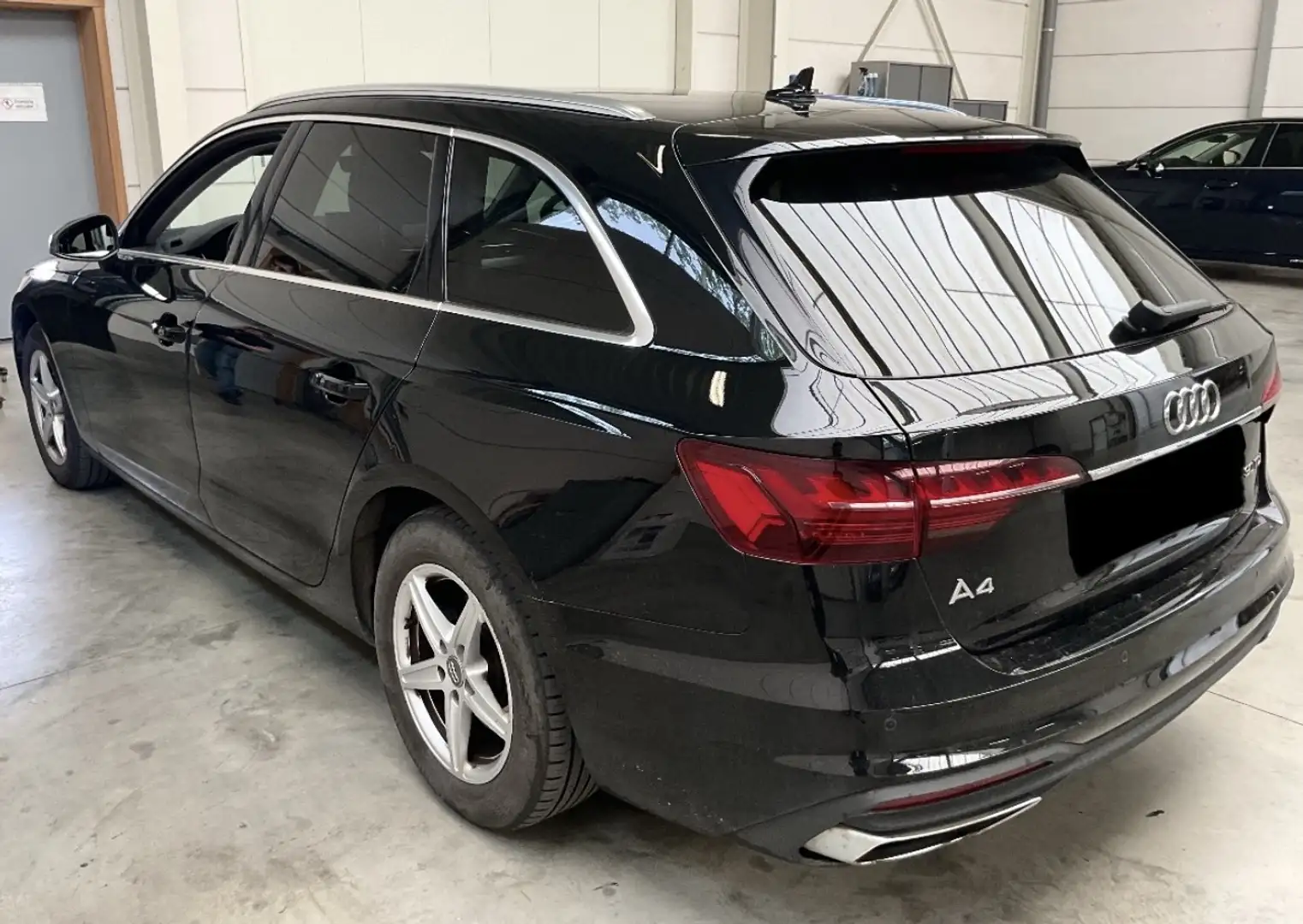 Audi A4 BREAK 2.0 TDI 150 CV BOITE AUTO FULL OPTIONS Noir - 2