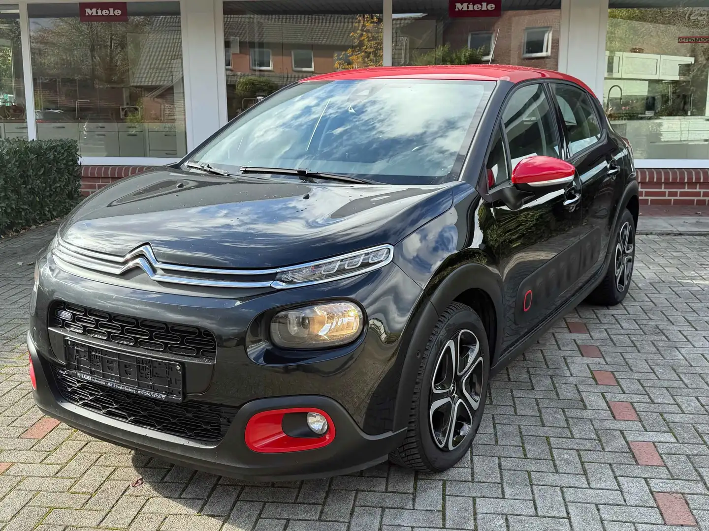 Citroen C3 Shine Schwarz - 1