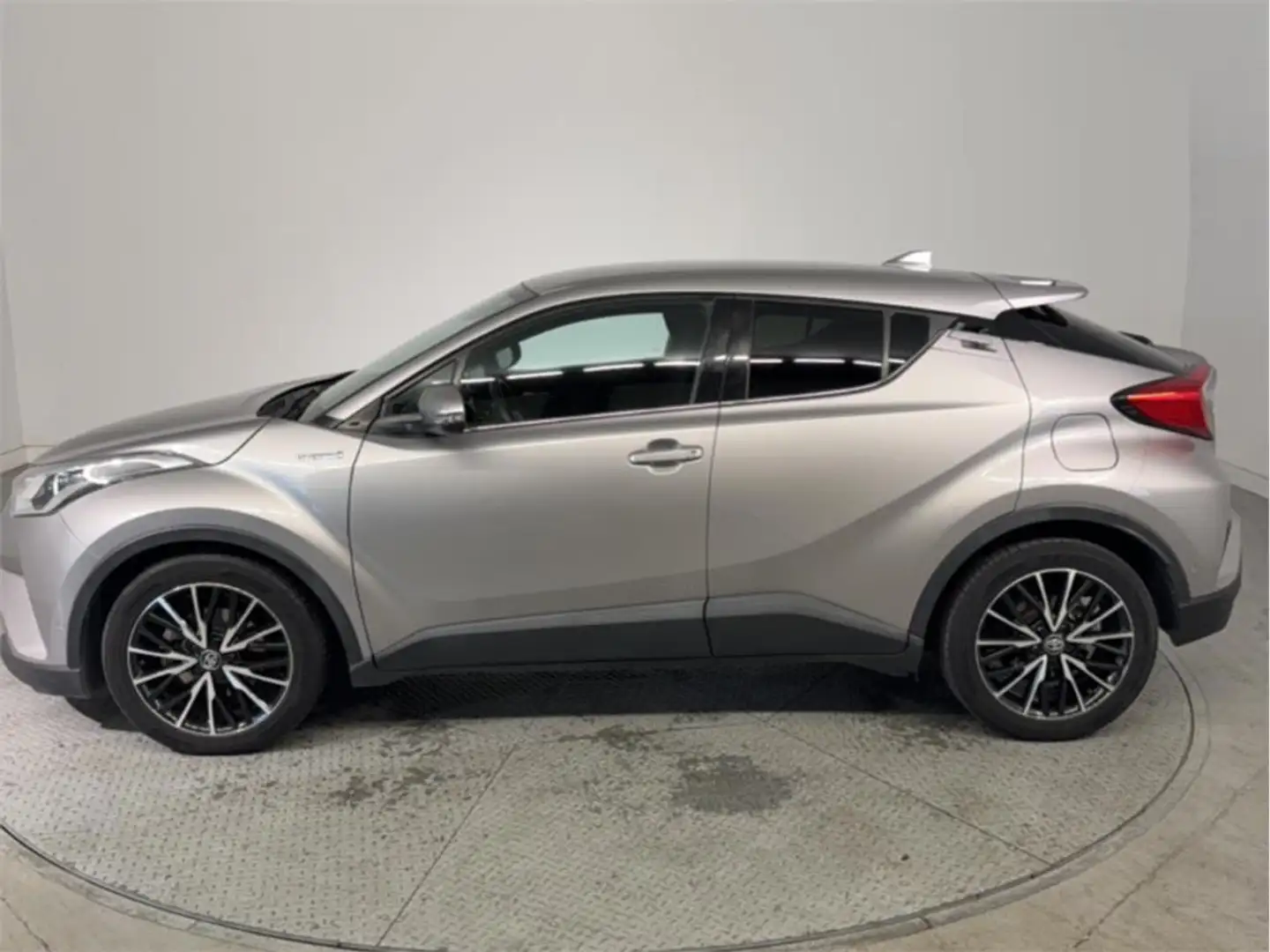 Toyota C-HR 125H Advance - 2