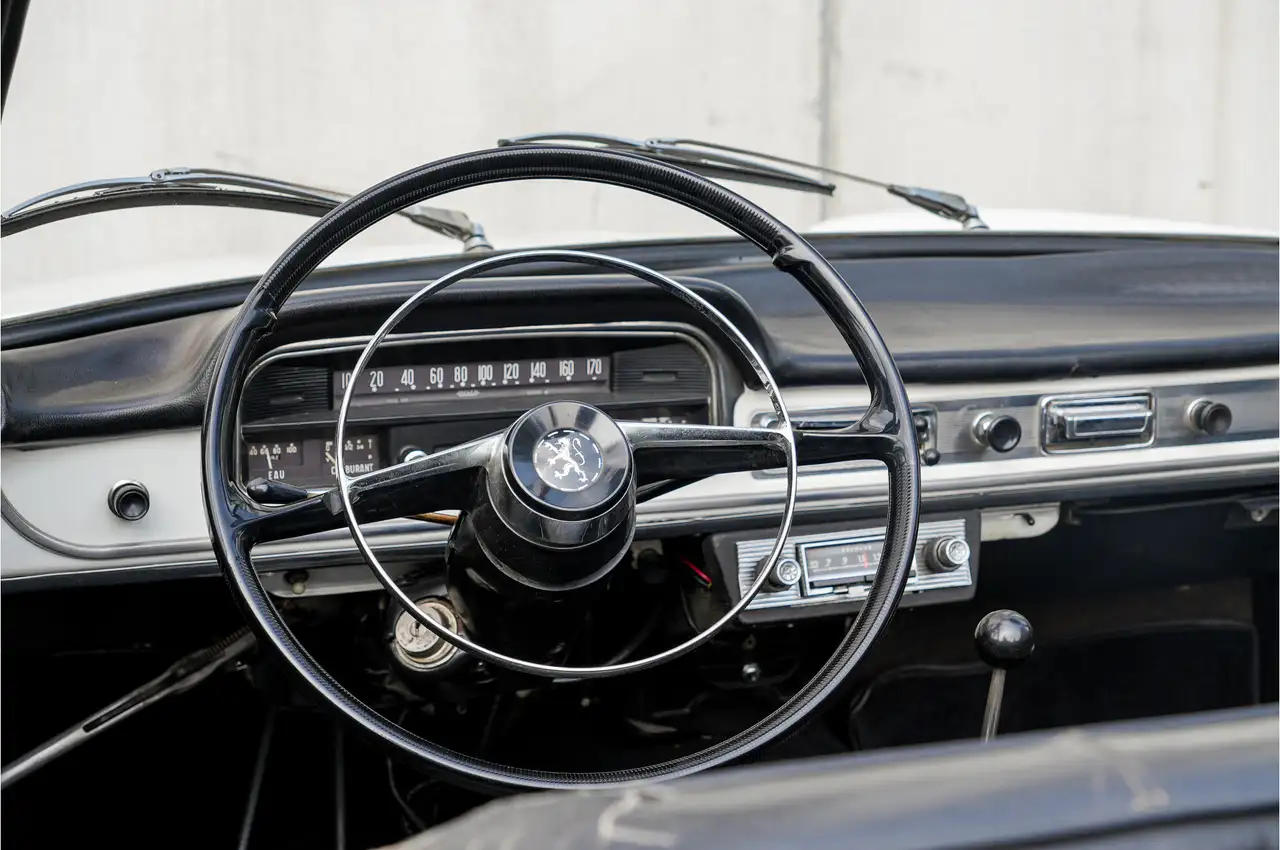 Peugeot 404 M0303, foto 8
