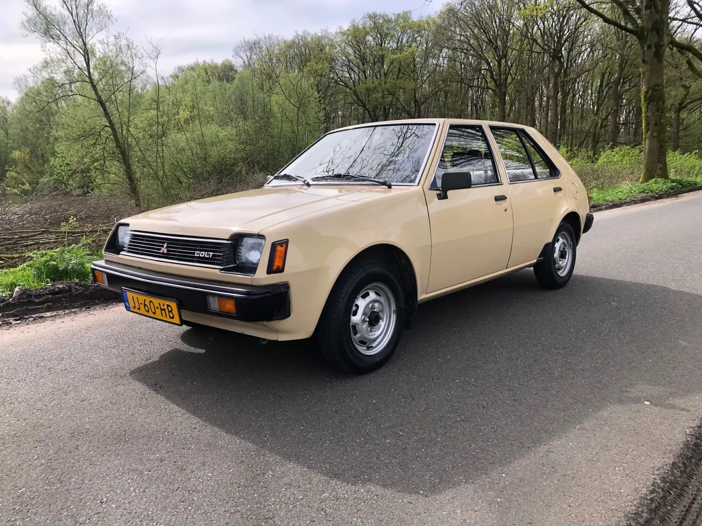 Mitsubishi Colt 1.2 GL Beige - 1