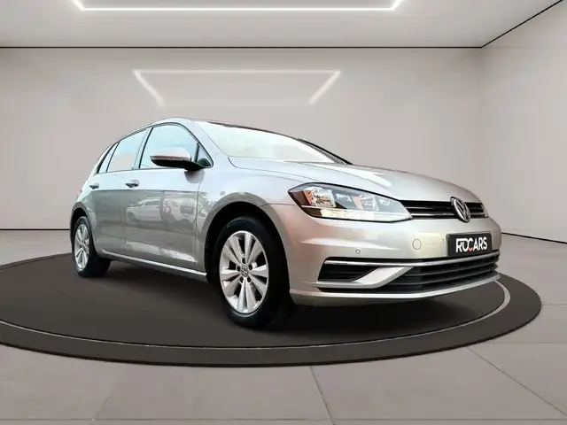 Volkswagen Golf view 4