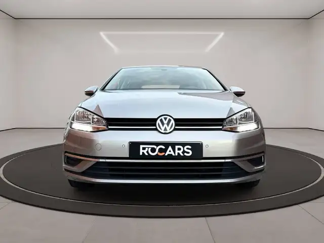 Volkswagen Golf view 2