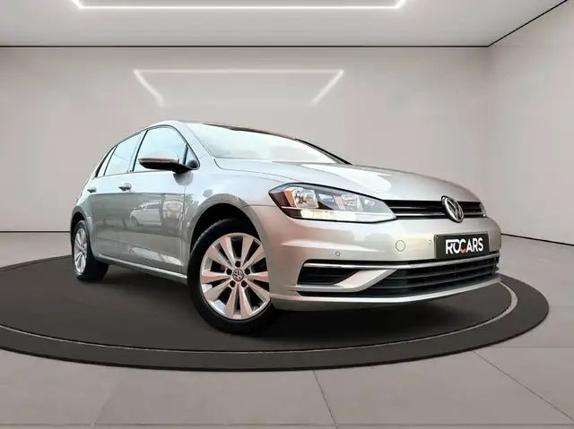 Volkswagen Golf view 3