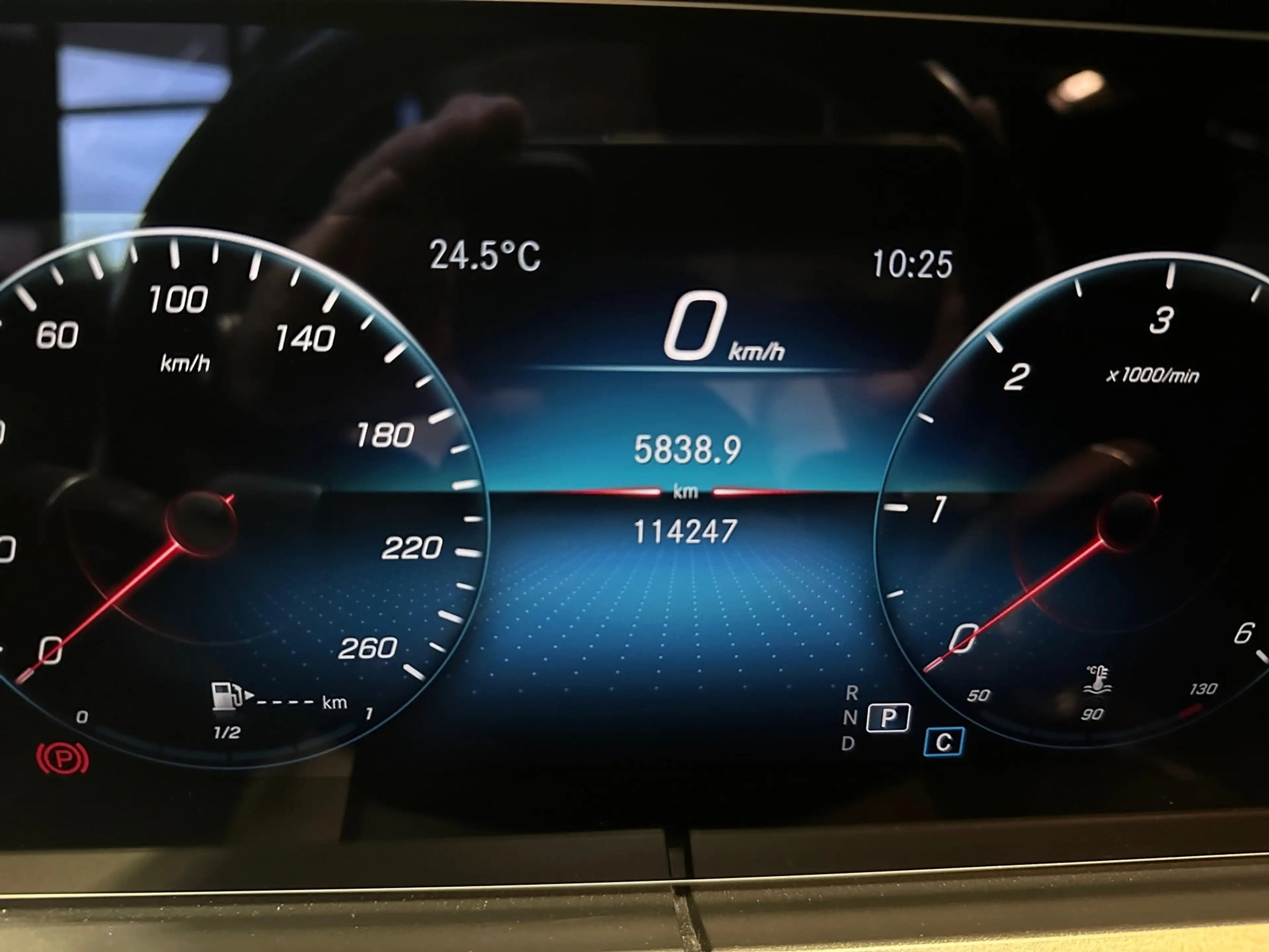 Mercedes-Benz E 200 d T AVANTGARDE+Burmester+AHK+LED+Navi+SHZ+ — photo 14