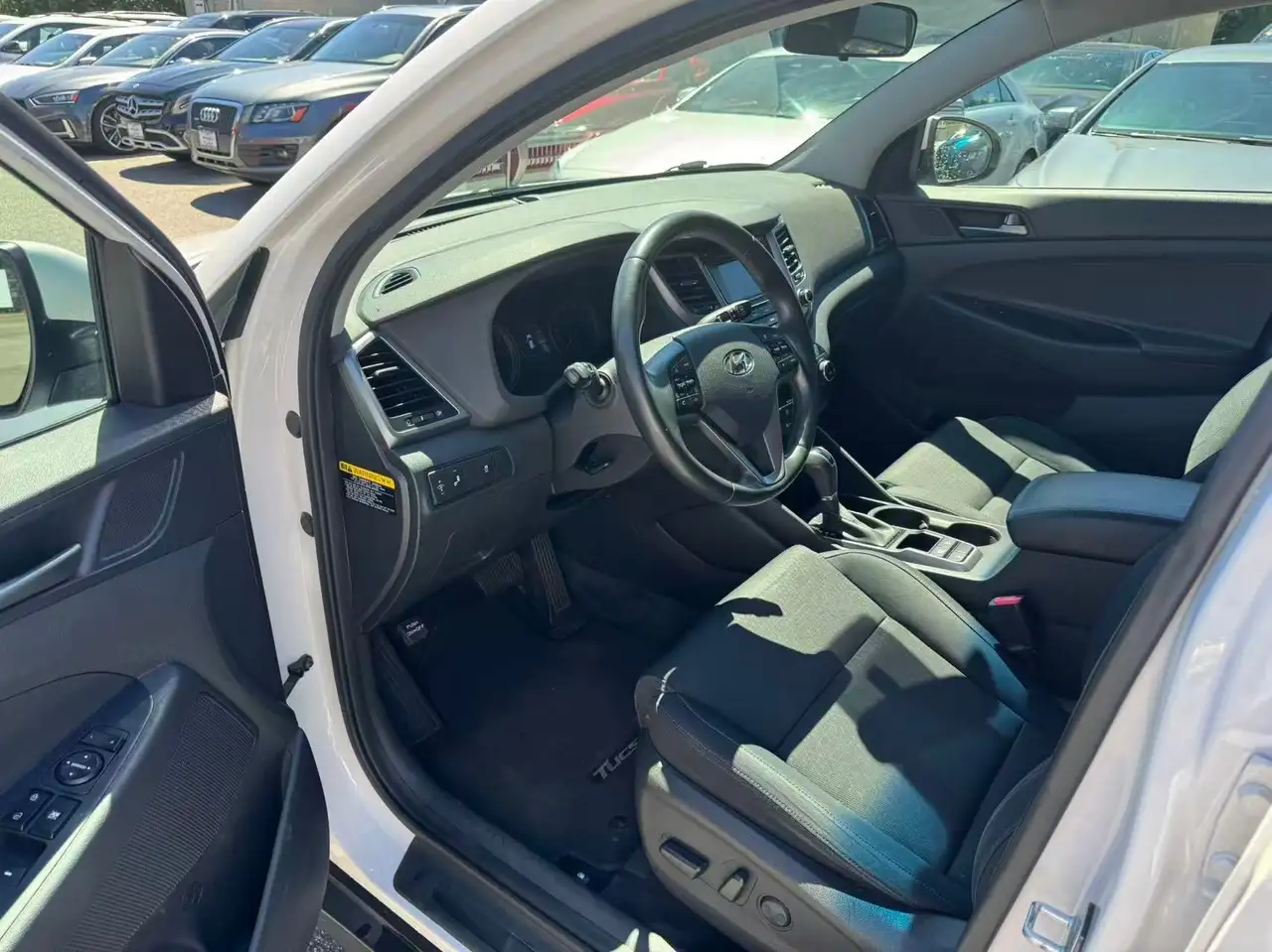 Hyundai TUCSON снимка Hyundai TUCSON