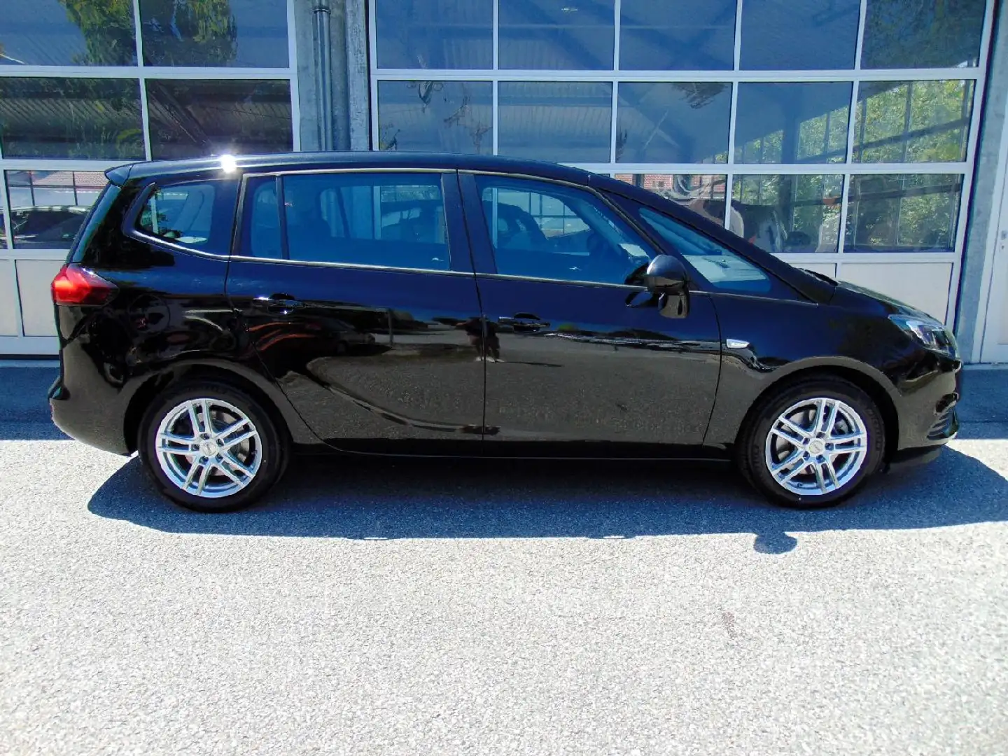 Opel Zafira Zafira 1.6 SIDI Turbo Edition Negru - 2