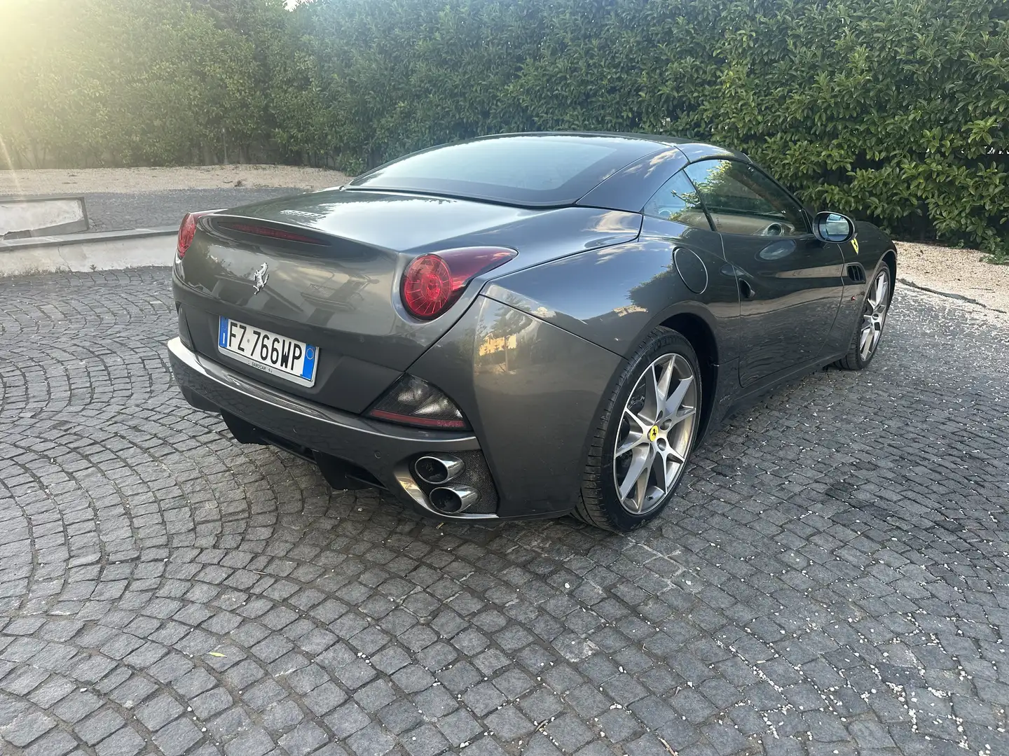 Ferrari California 4.3 dct grigio silverstone book ferrari - 2