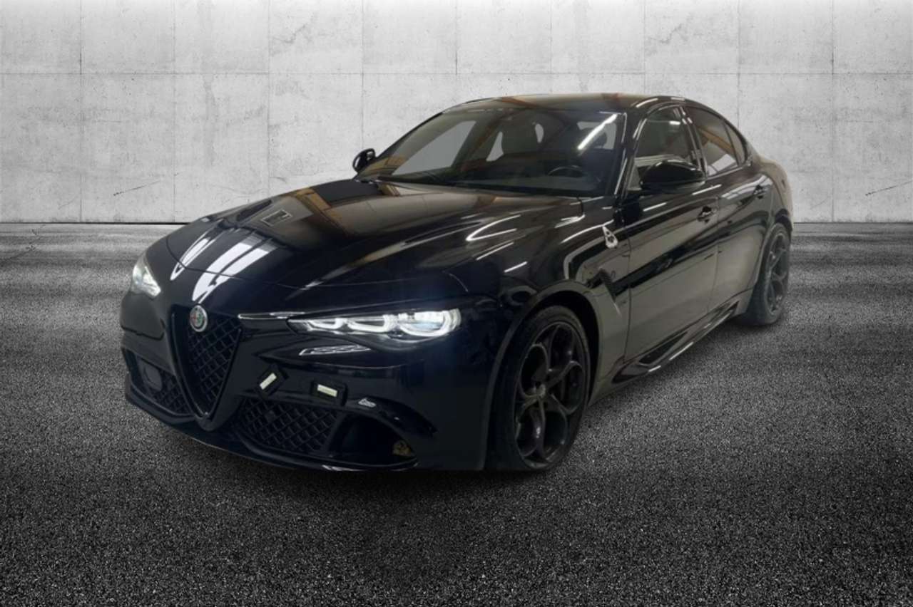 Alfa Romeo Giulia 2.9 T V6 AT8 Quadrifoglio
