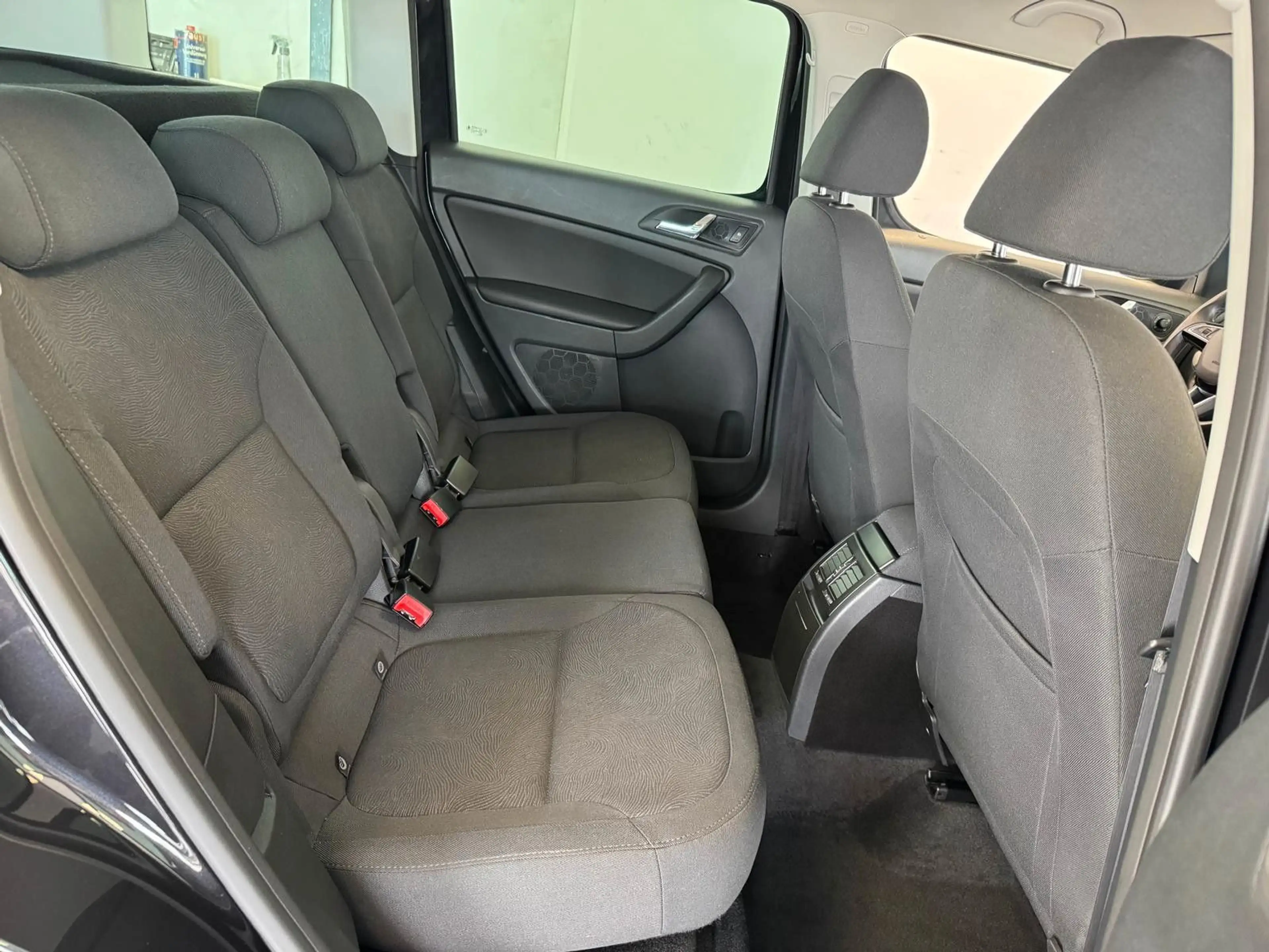 Skoda Yeti **Sitzheizung+Anhängerkupplung** — photo 12