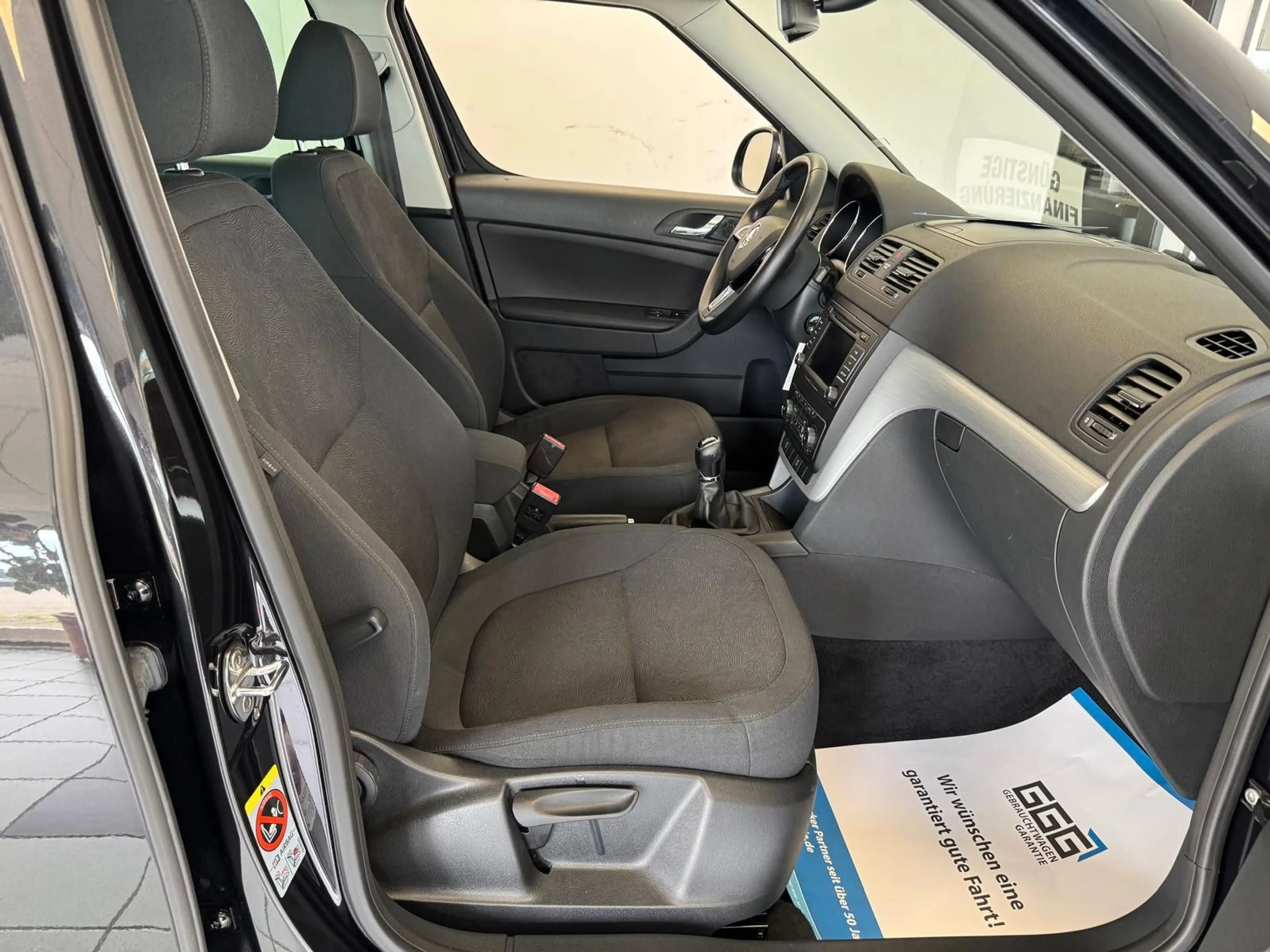 Skoda Yeti **Sitzheizung+Anhängerkupplung** — photo 11
