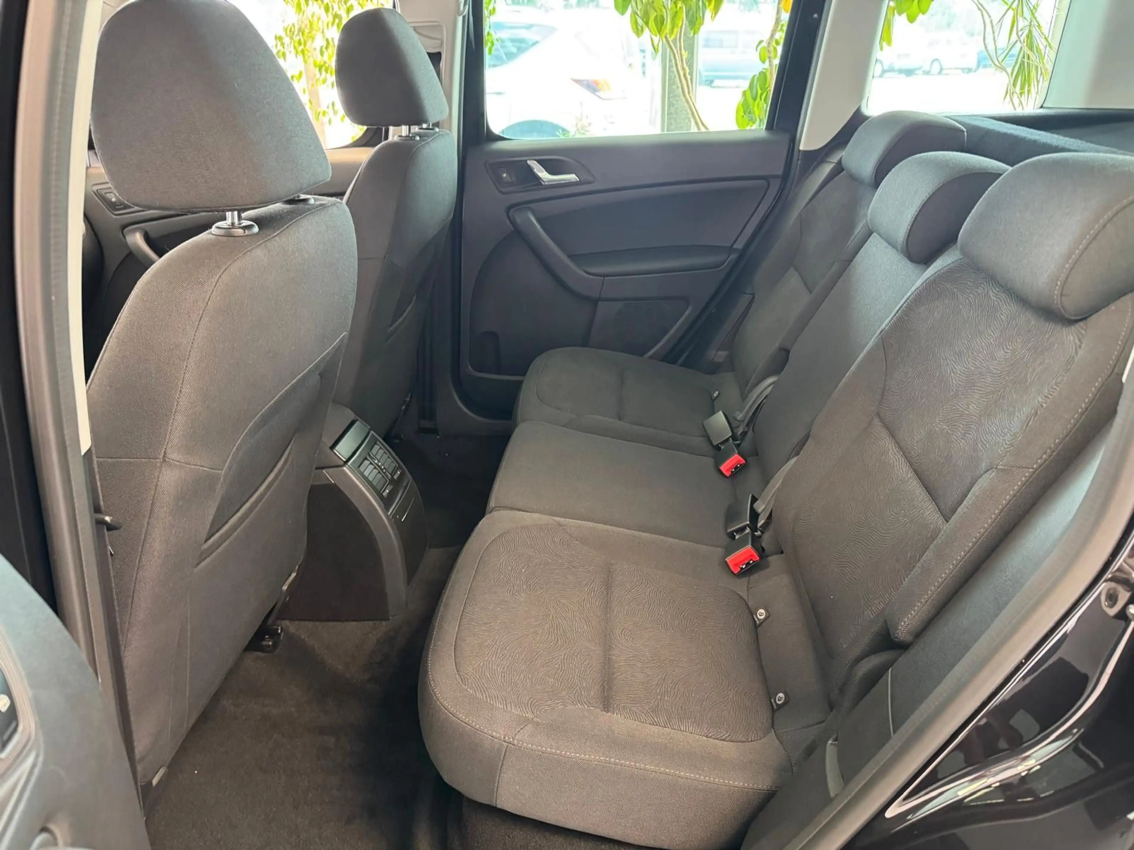 Skoda Yeti **Sitzheizung+Anhängerkupplung** — photo 9