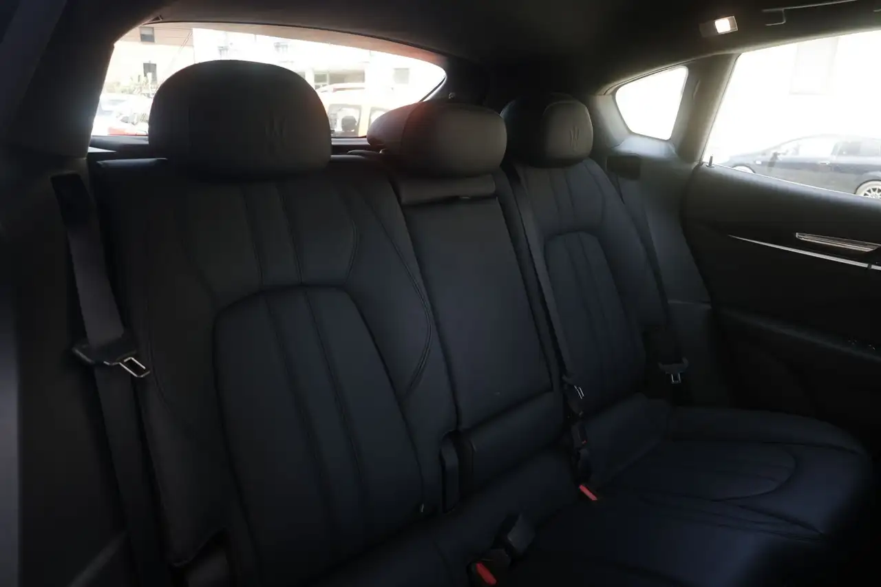 Maserati Levante 2021 — фото 15