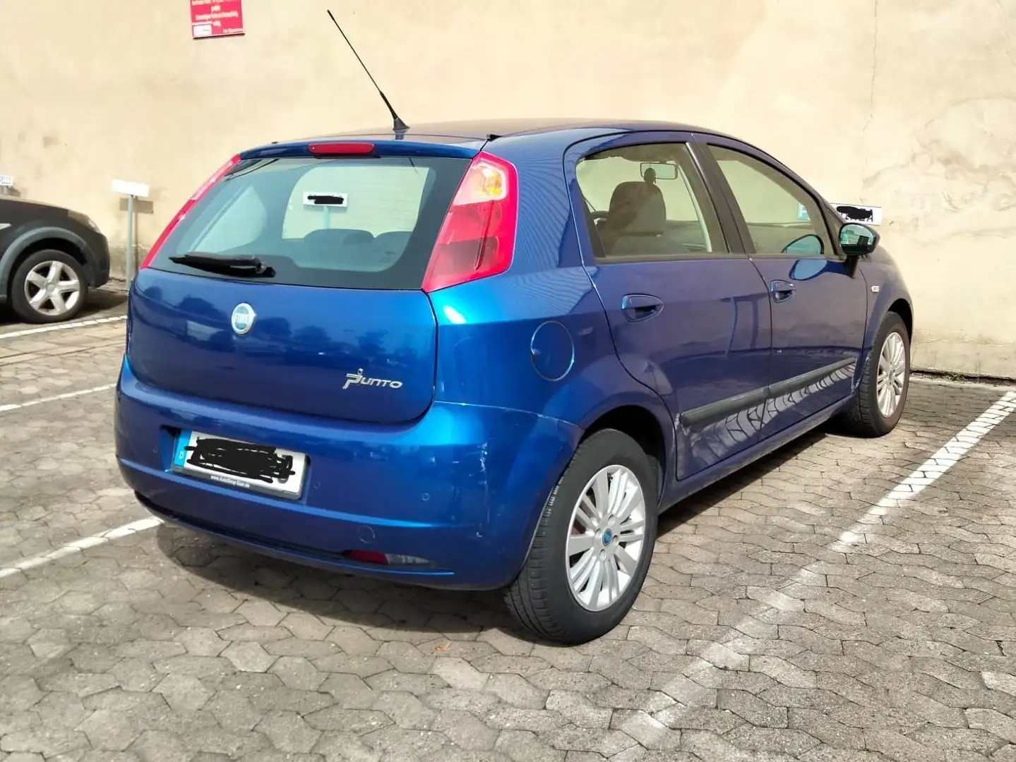 Fiat Grande Punto Grande Punto 1.4 16V Dynamic Blau - 2
