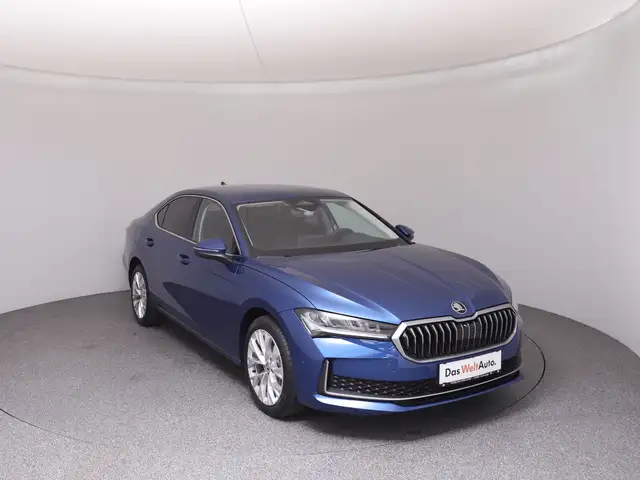 Skoda Superb view 2