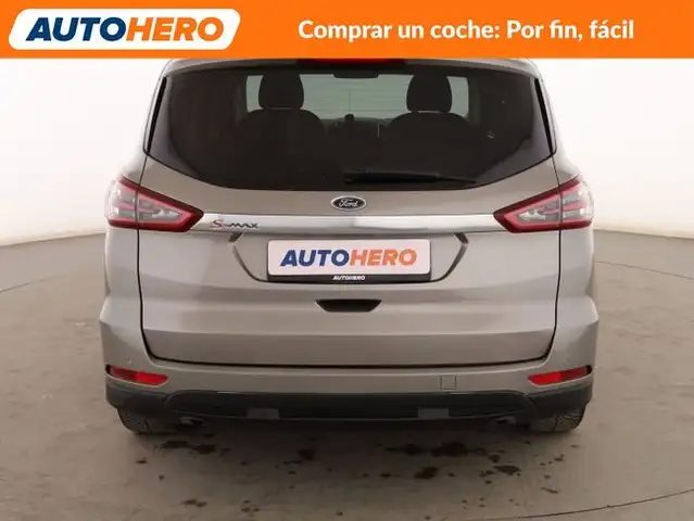 Ford S-Max view 5