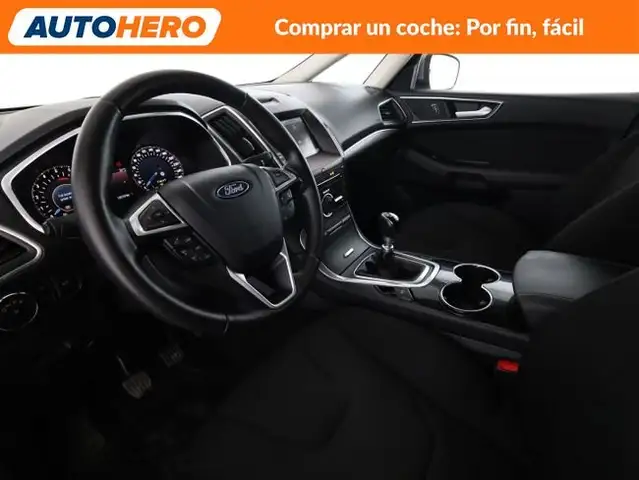 Ford S-Max view 12