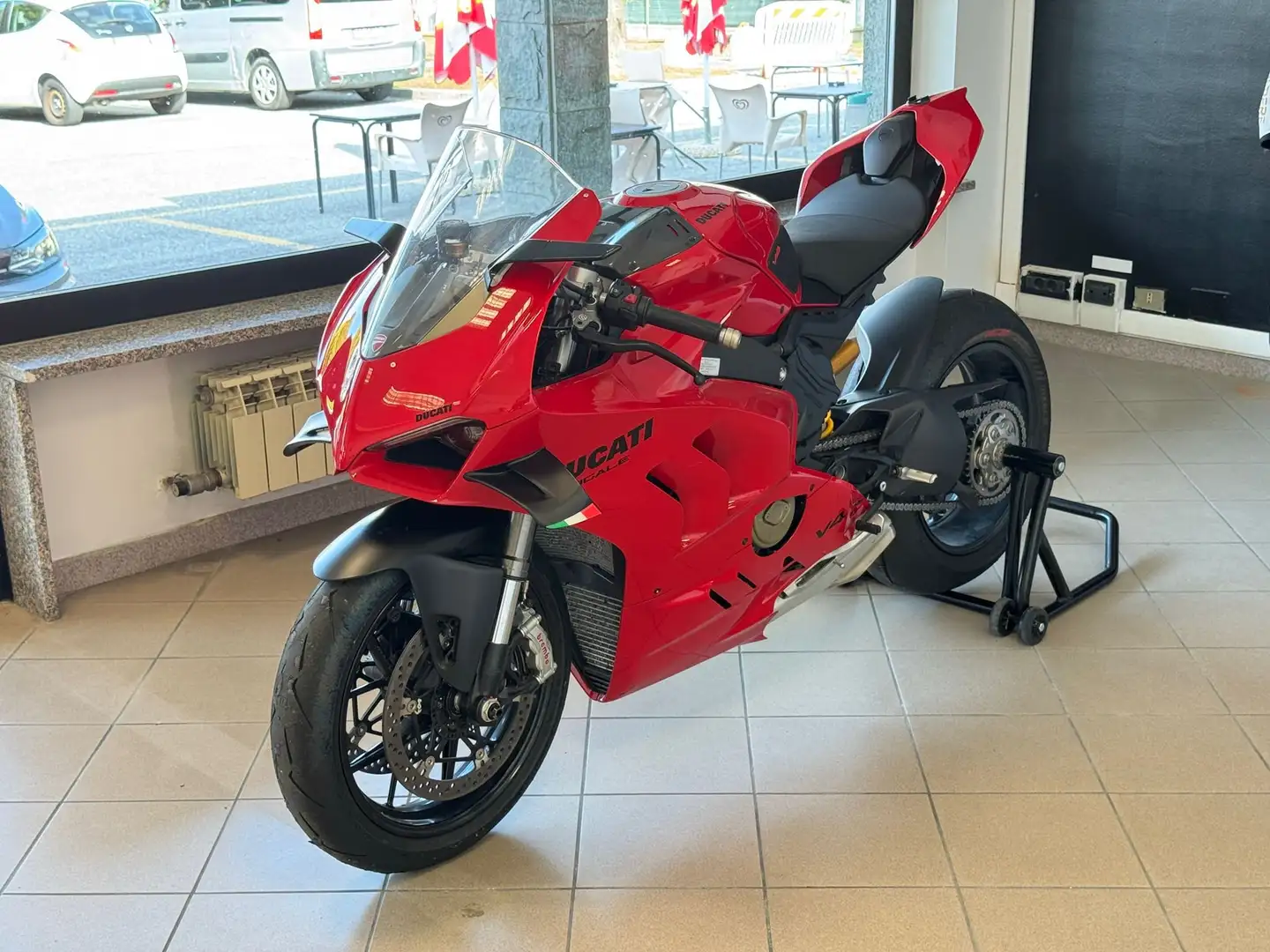 Ducati Panigale V4 Rosso - 2