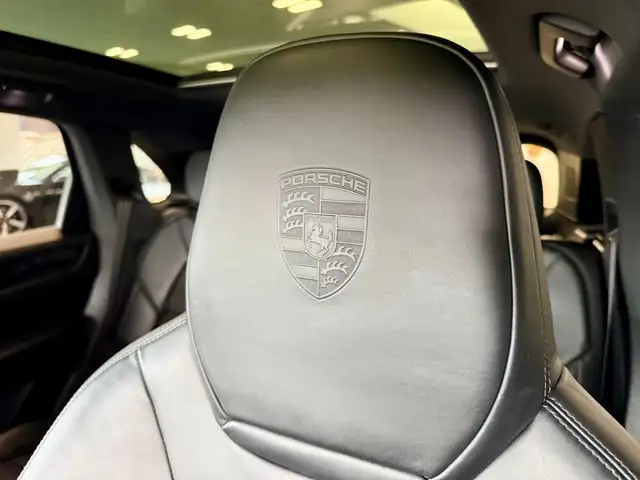 Porsche Cayenne view 6