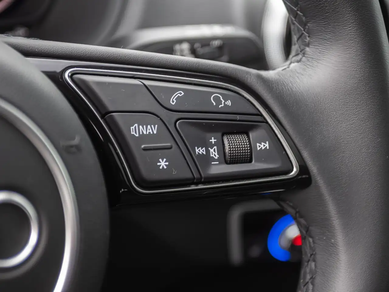 Audi Q2 S line 35TFSI Stronic Navi LED Panorama GRA, миниатюра 16