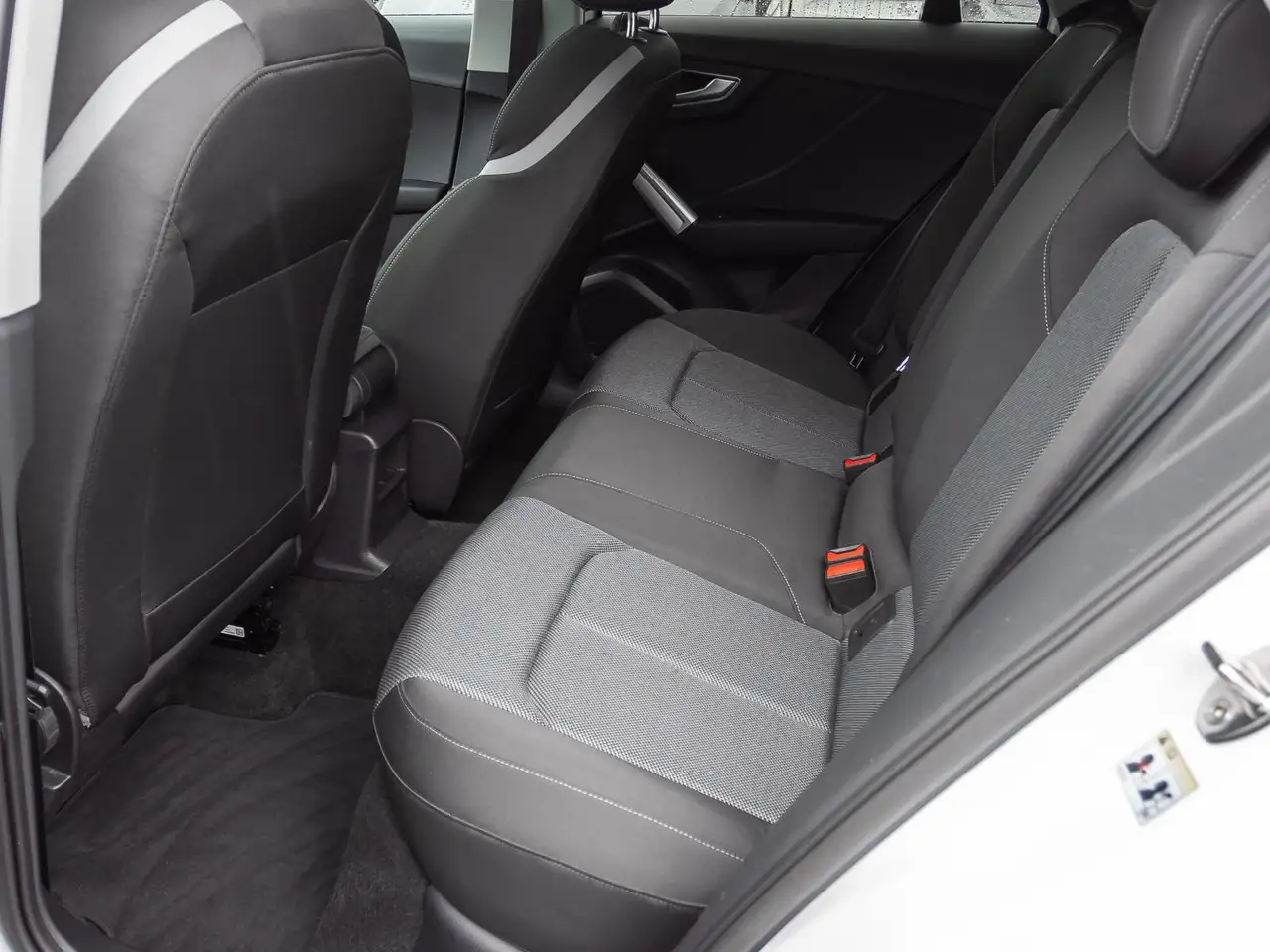 Audi Q2 S line 35TFSI Stronic Navi LED Panorama GRA, миниатюра 22