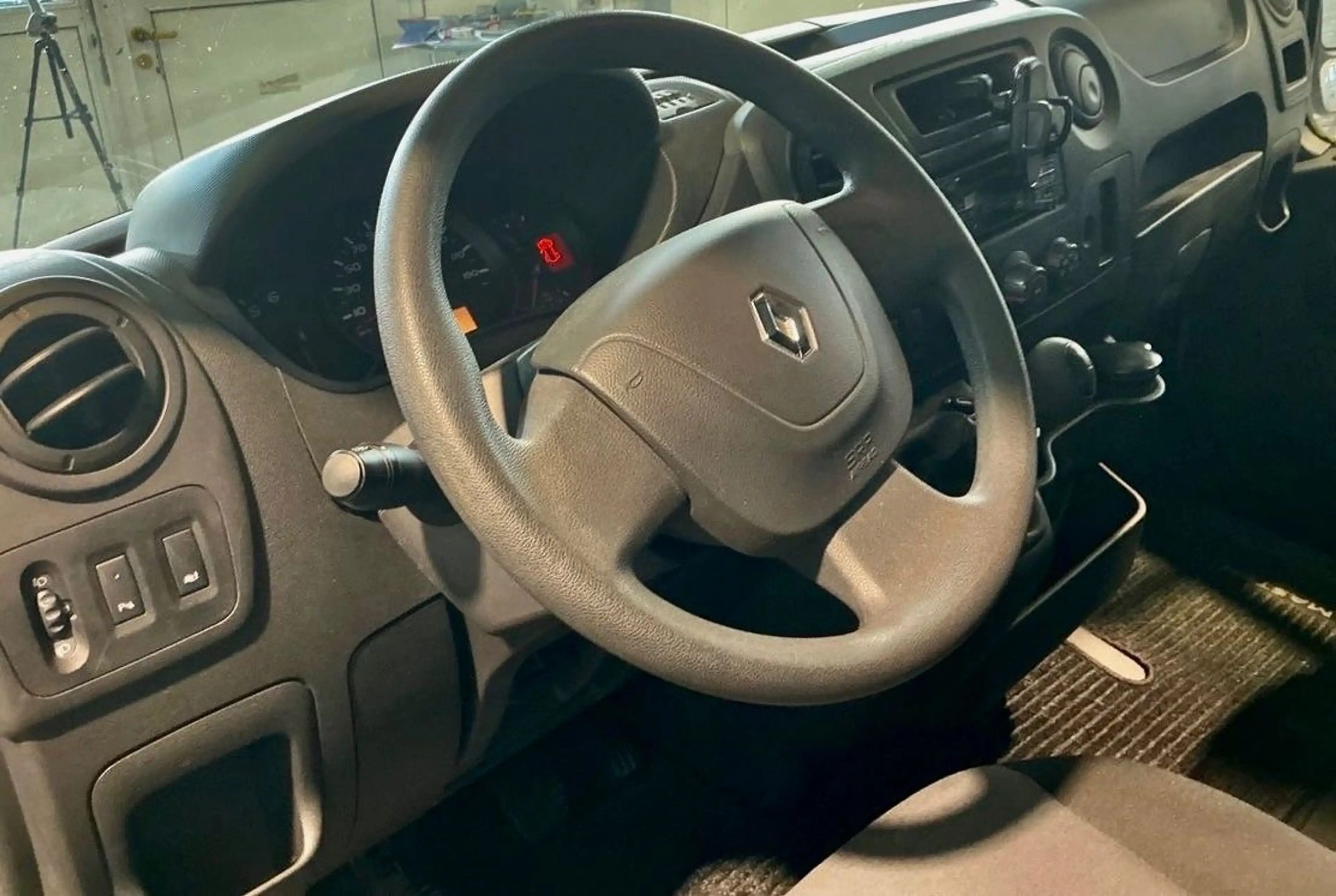 Renault Master L2H2 HKa 3,3t aus 1. HAND CAM KLIMA — photo 5