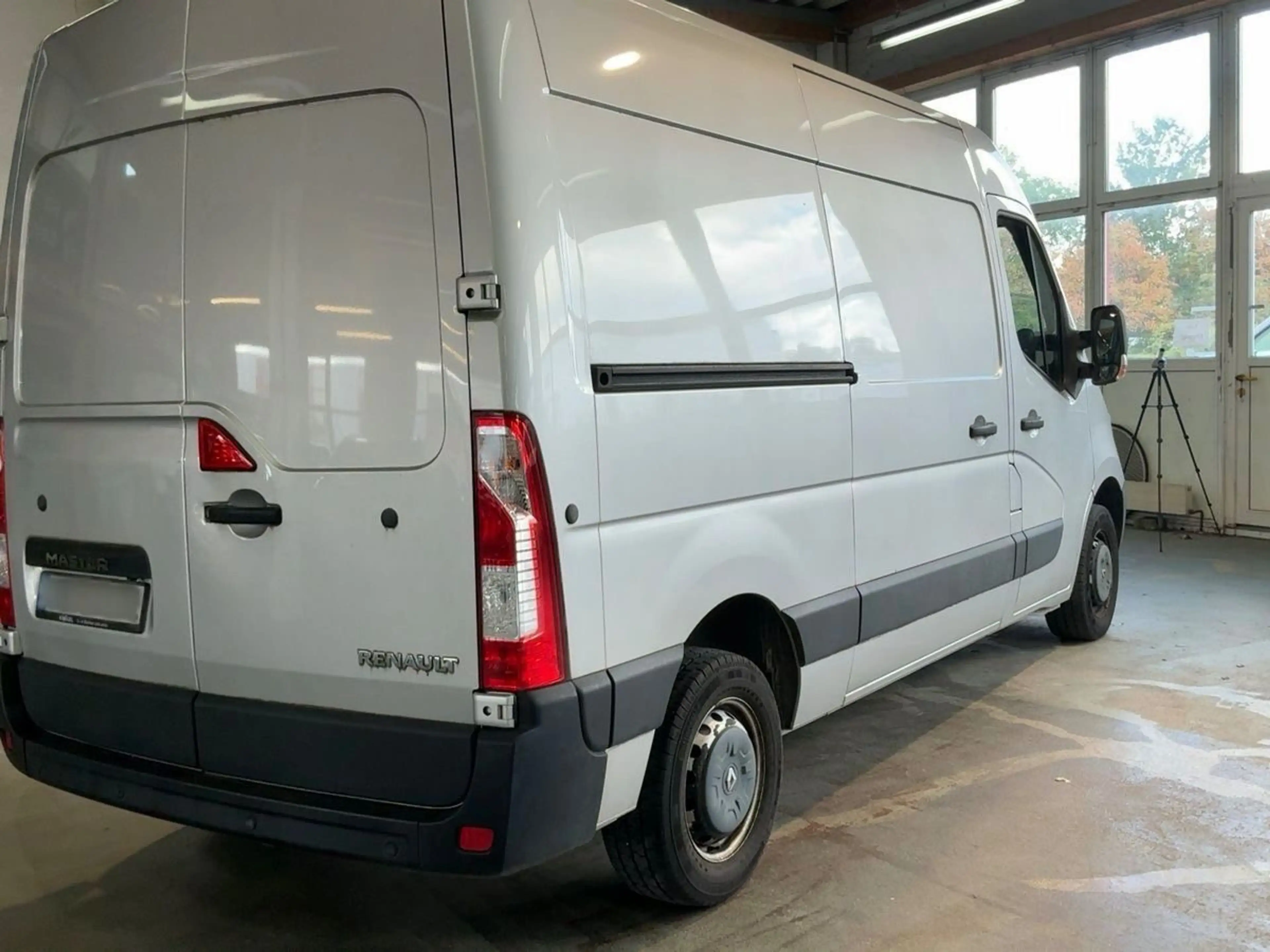 Renault Master L2H2 HKa 3,3t aus 1. HAND CAM KLIMA — photo 11