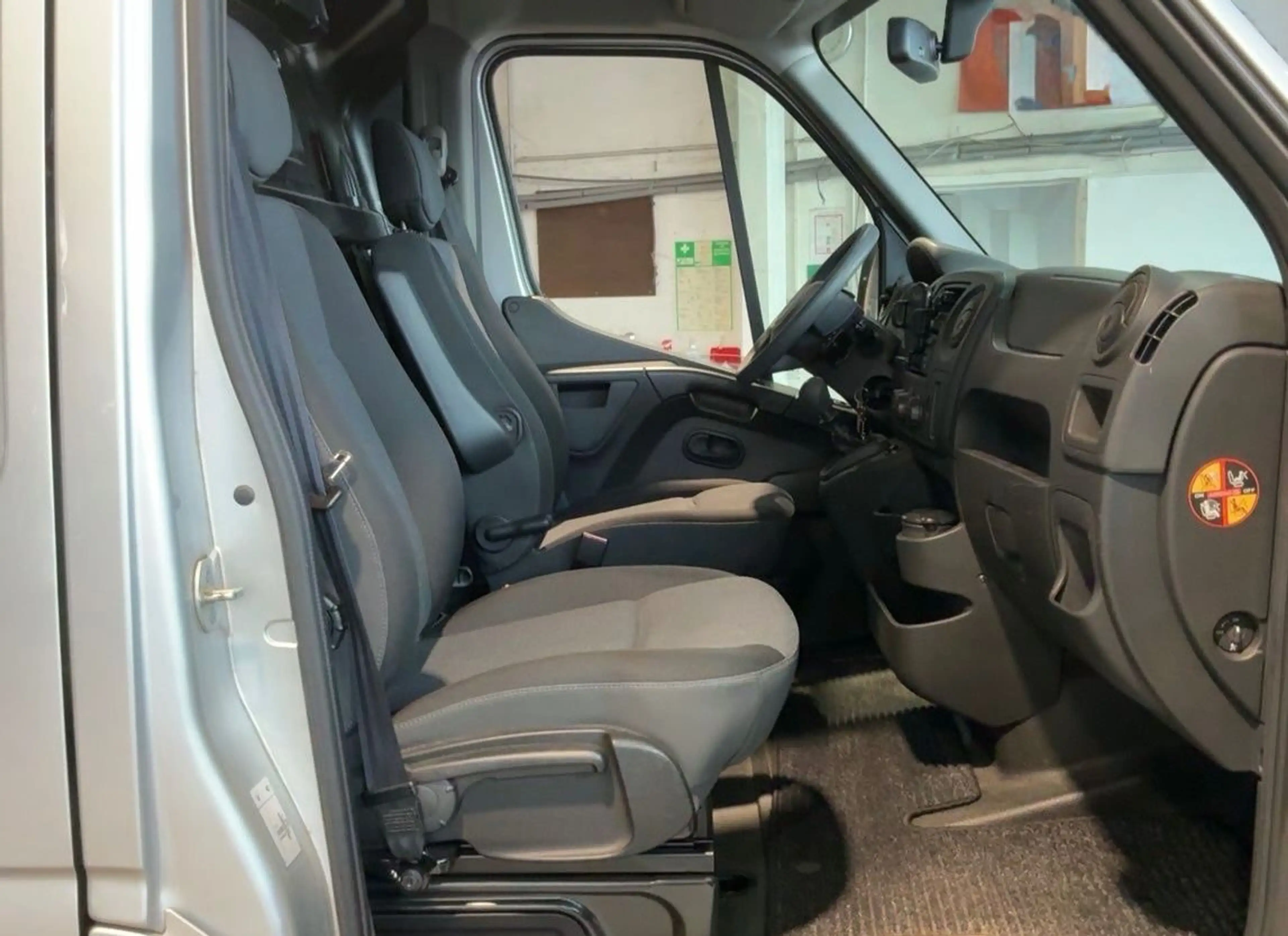 Renault Master L2H2 HKa 3,3t aus 1. HAND CAM KLIMA — photo 7
