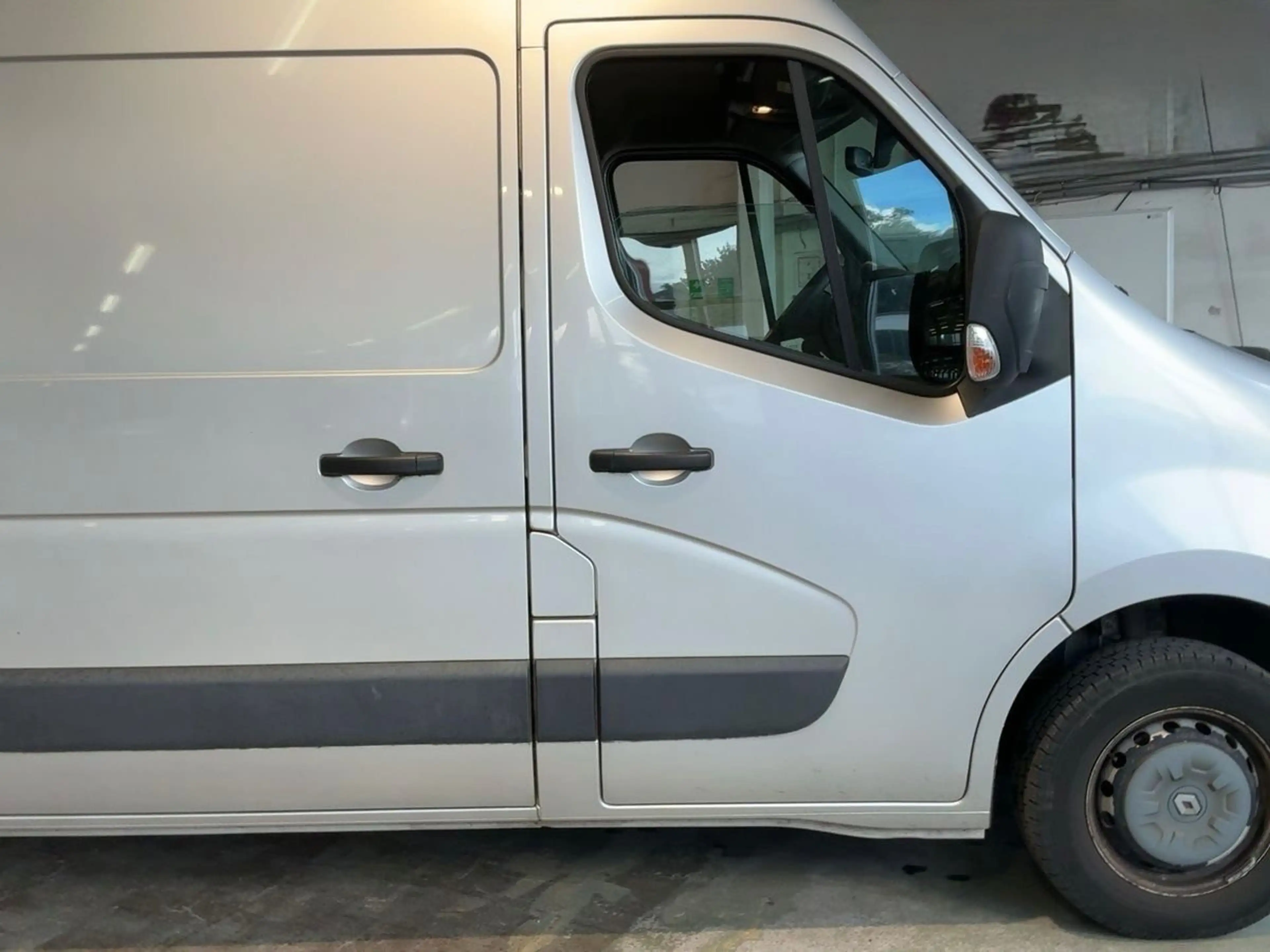 Renault Master L2H2 HKa 3,3t aus 1. HAND CAM KLIMA — photo 12