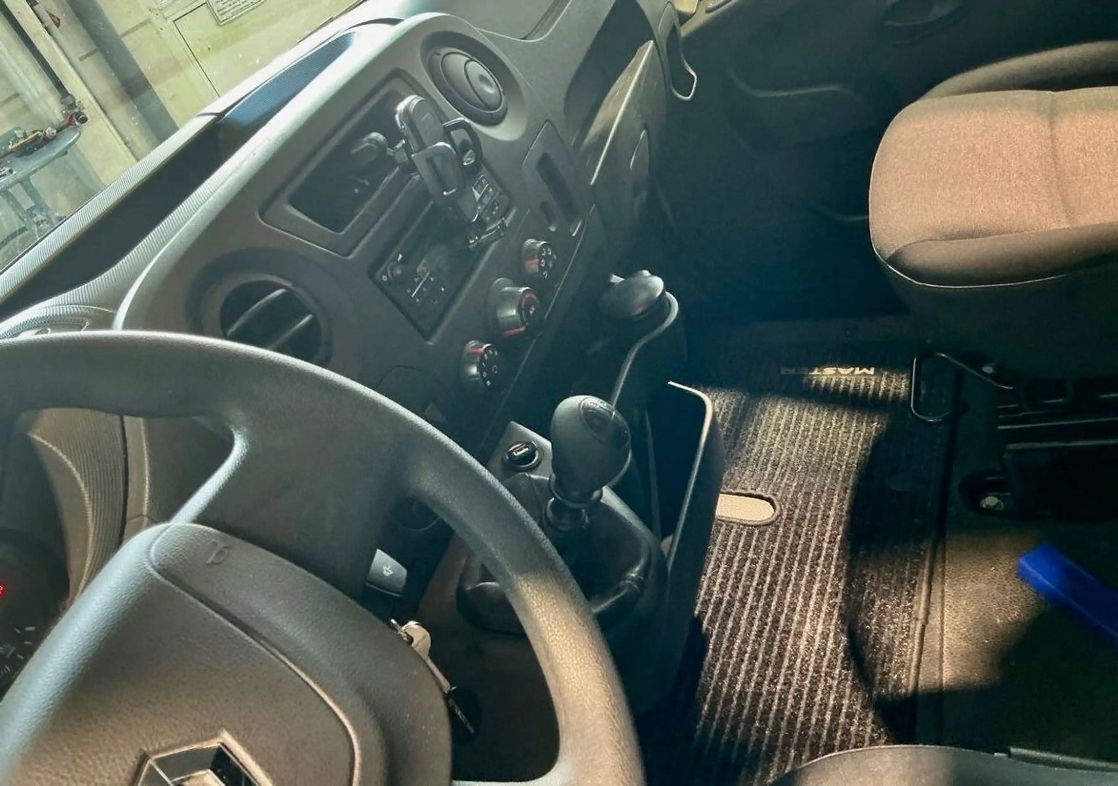 Renault Master L2H2 HKa 3,3t aus 1. HAND CAM KLIMA — photo 15