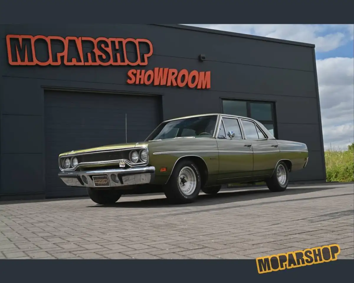 Plymouth Satellite High / 4 Door Sedan / B-Body / 318cui (5.2L), foto 6