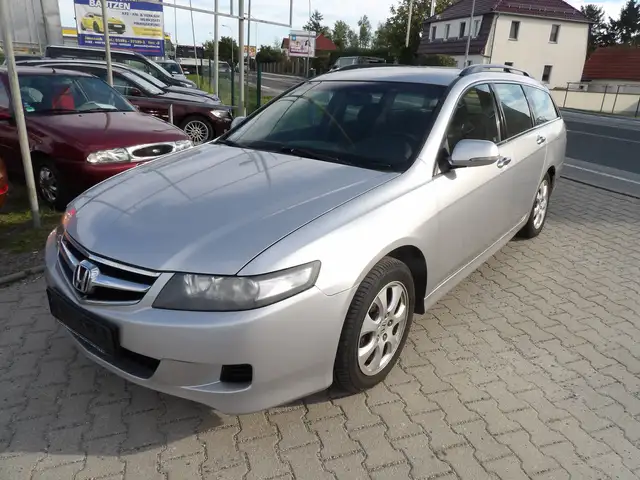 Honda Accord 2.0 Sport Aluräder Winterreifen Klima Teilleder HU AU Neu