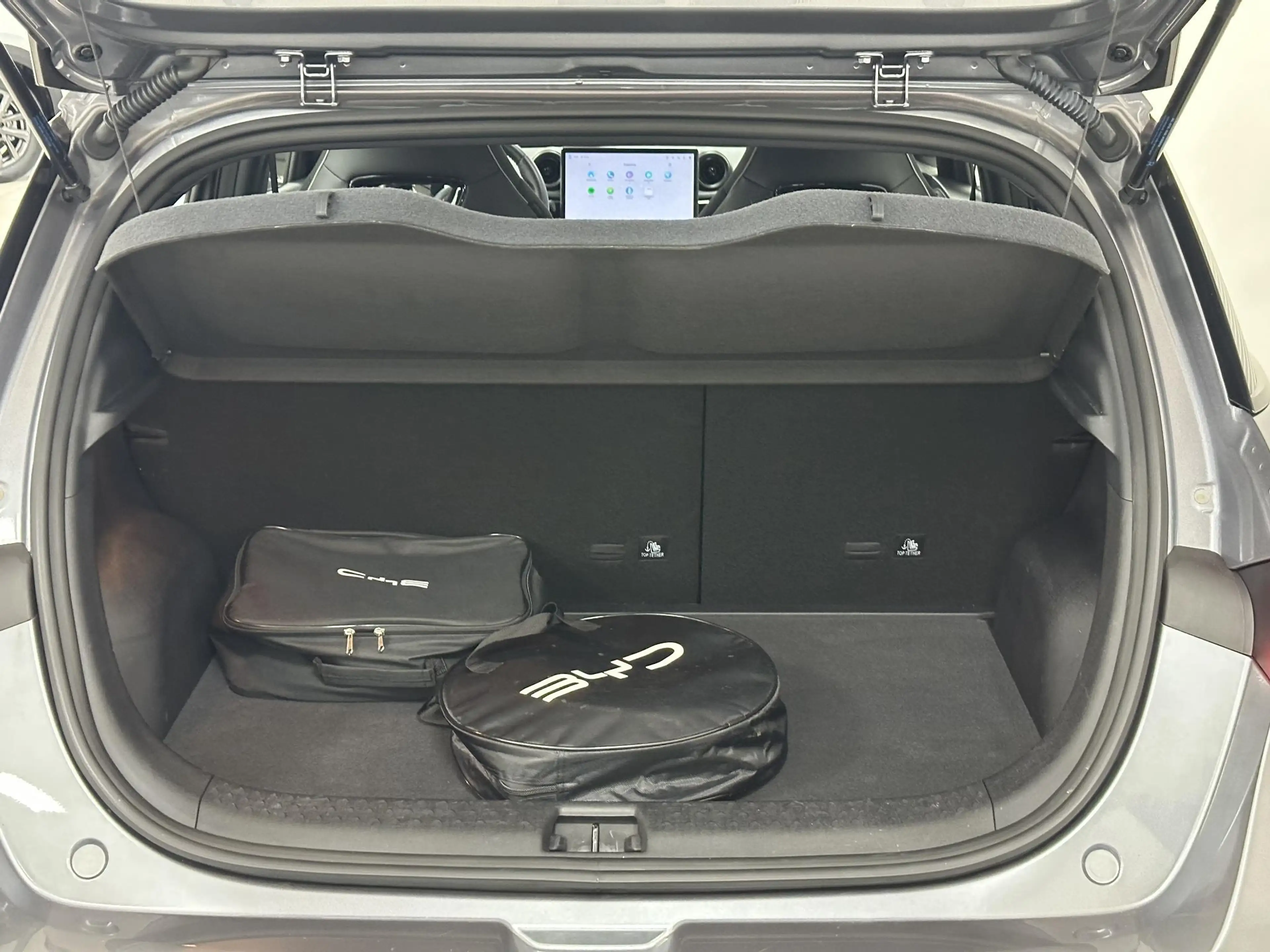 BYD Dolphin Design 60.4 kWh Demo | 360 camera | Adaptive cruis — photo 9