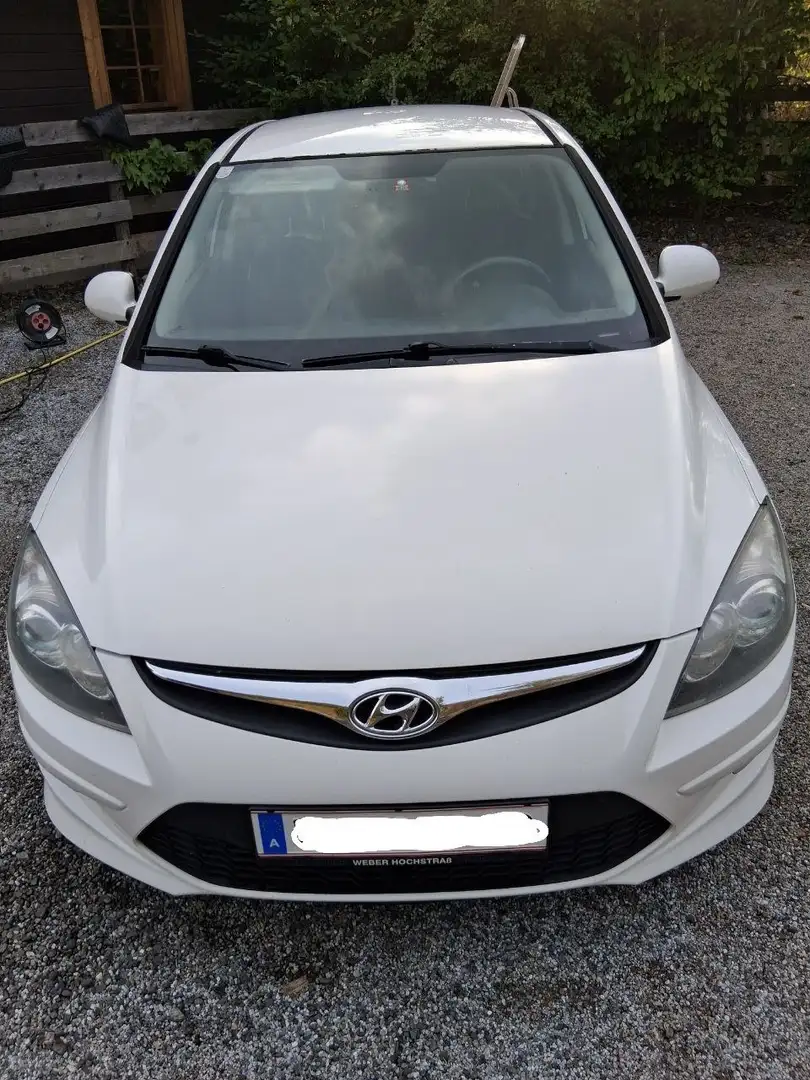Hyundai i30 i30 1,6 CRDi Europe plus DPF Europe plus Weiß - 1