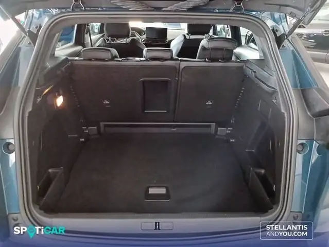Peugeot 3008 view 6