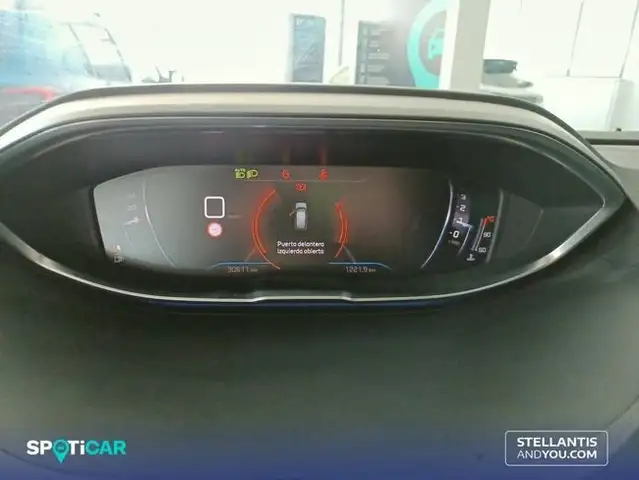 Peugeot 3008 view 13