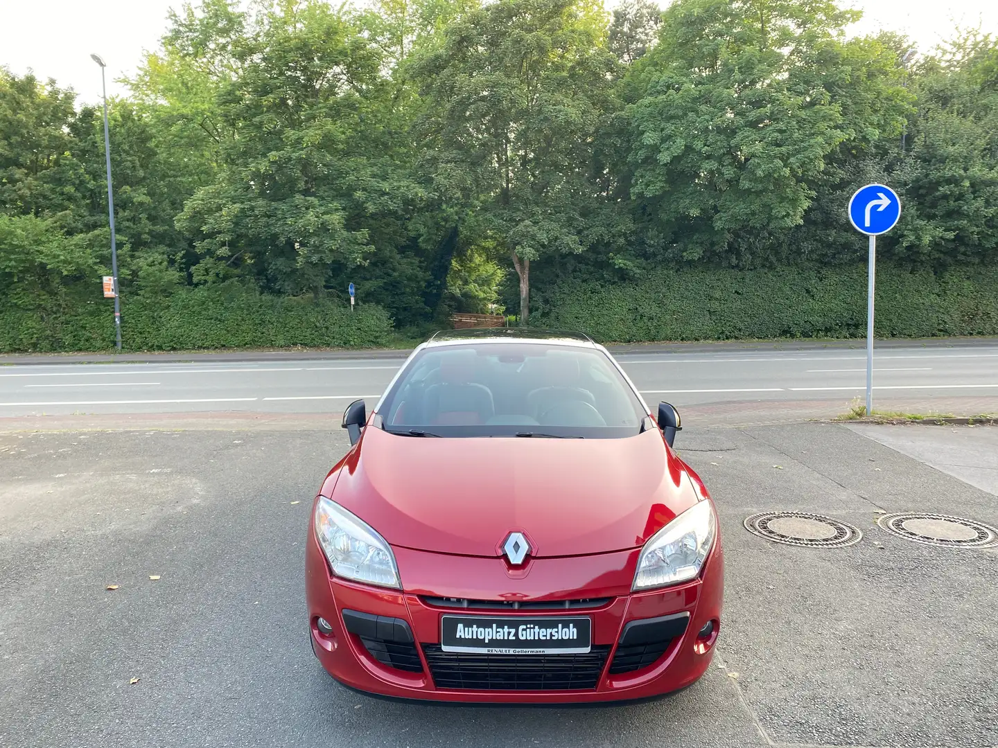 Renault Megane TCe 130 Coupe-Cabriolet Dynamique LEDER 2.HAND 17" Rosso - 2