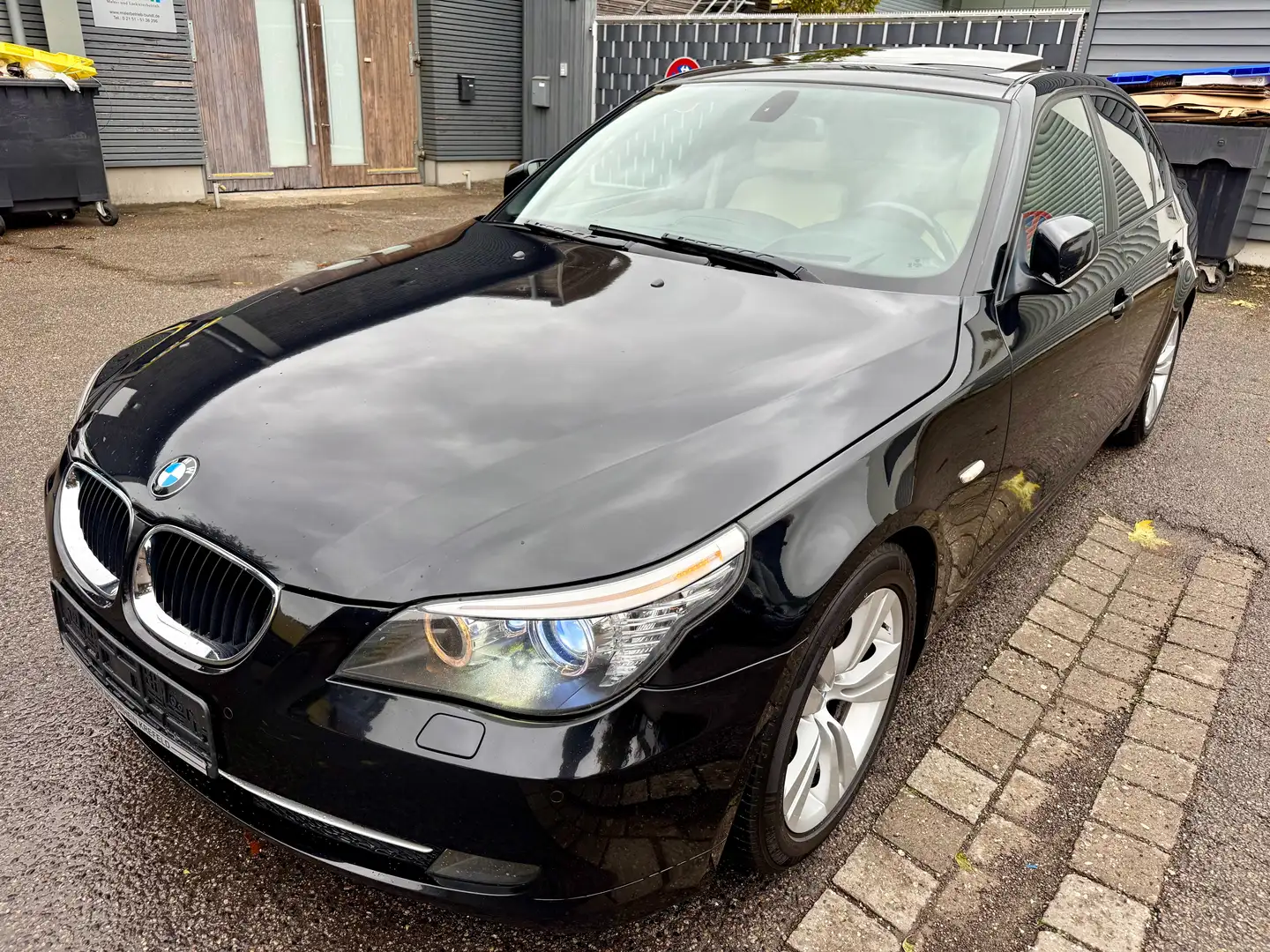 BMW 520 d Edition Lifestyle 2.Hand Automatik Head-Up Memor Schwarz - 1