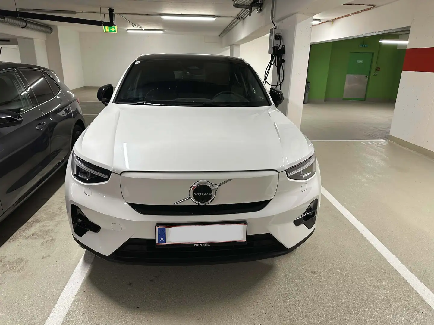 Volvo C40 EC40 Single Motor 70 kWh Extended Range Weiß - 1