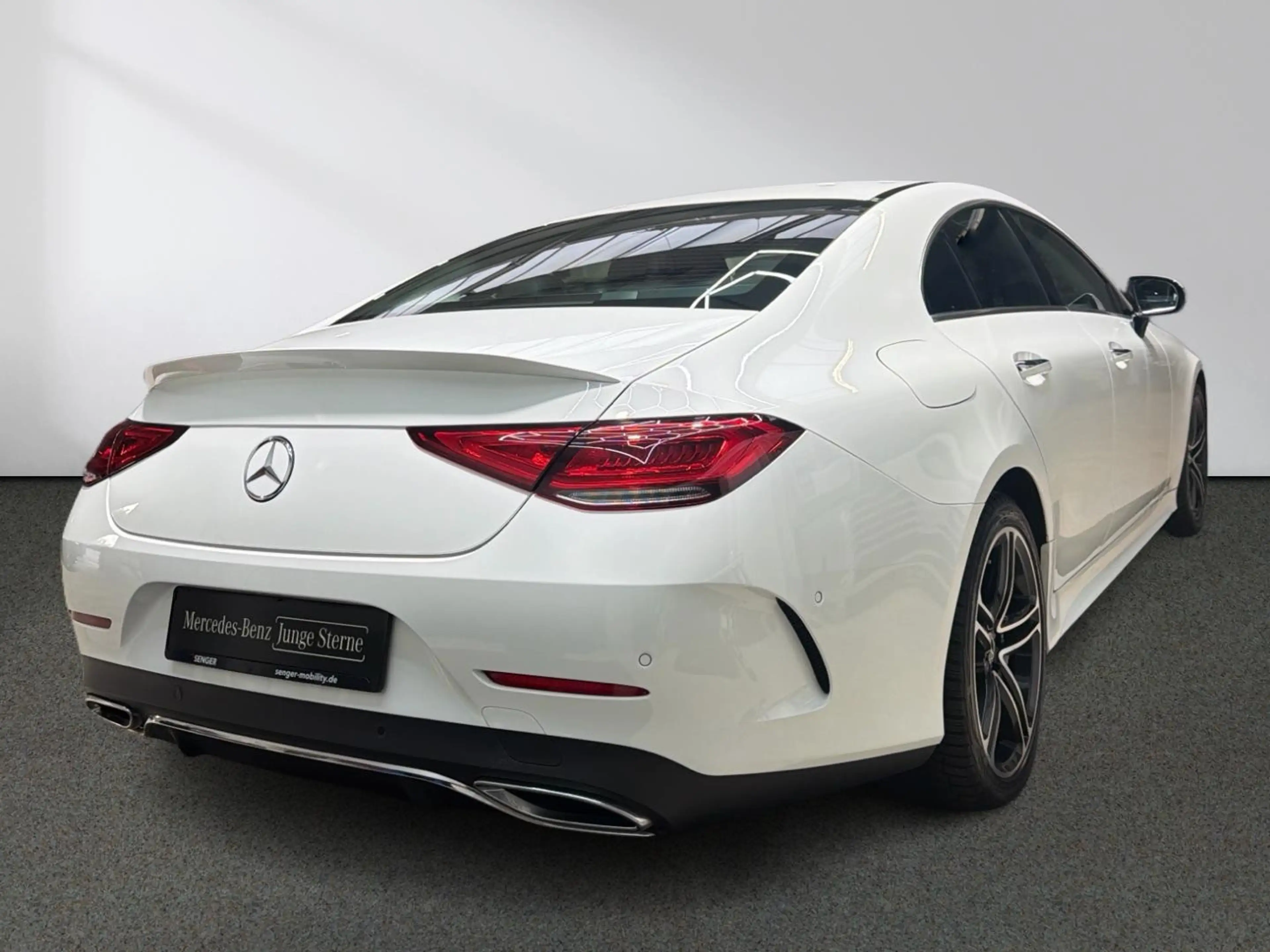 Mercedes-Benz CLS 220 d Avantgarde Standhzg. 360°-K. Distronic — photo 4