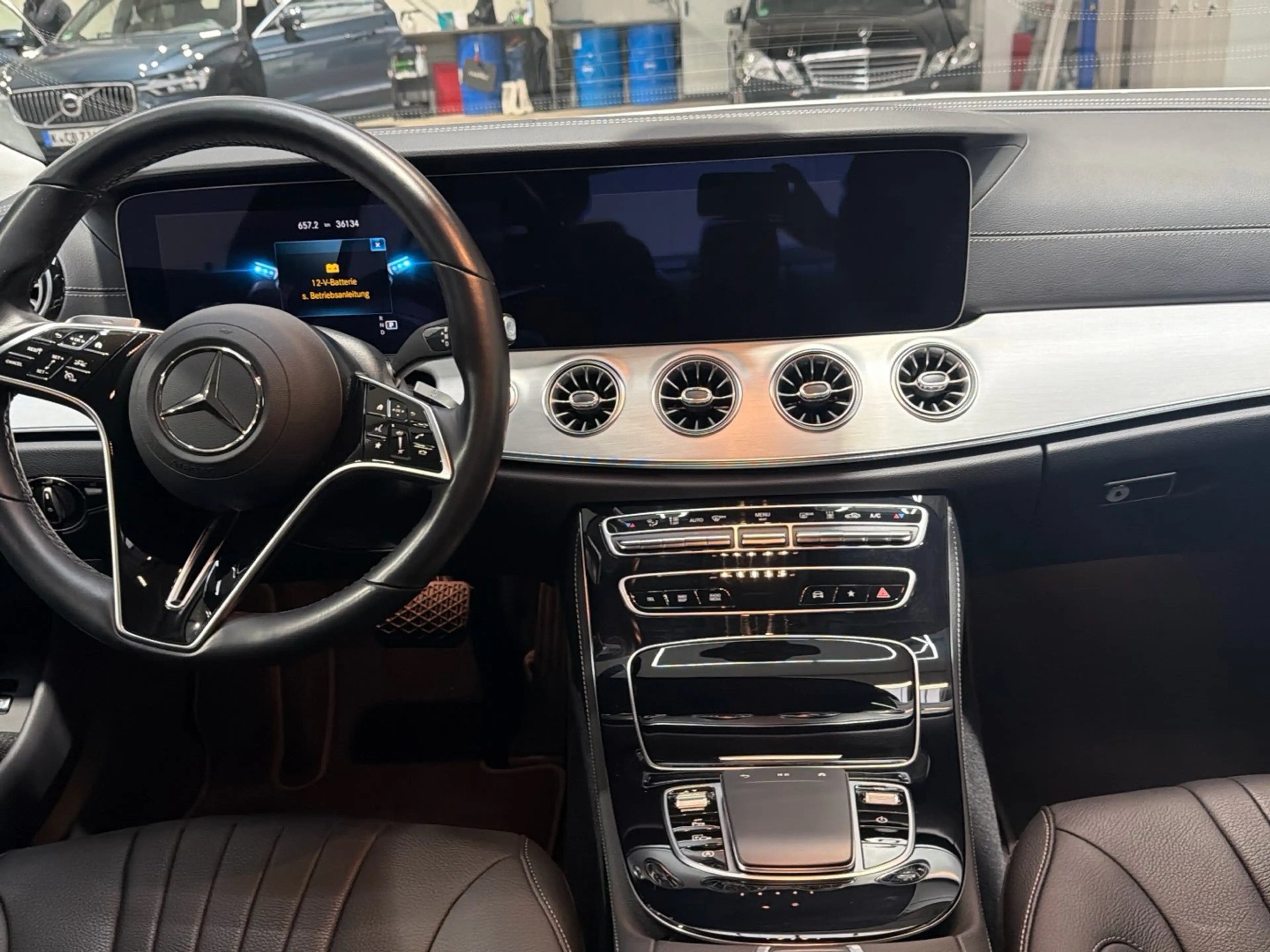 Mercedes-Benz CLS 220 d Avantgarde Standhzg. 360°-K. Distronic — photo 9