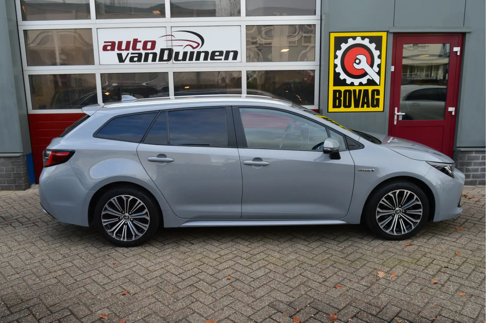 Toyota Corolla Touring Sports 1.8 Hybrid Business Plus O.a: Afn. Gris - 2