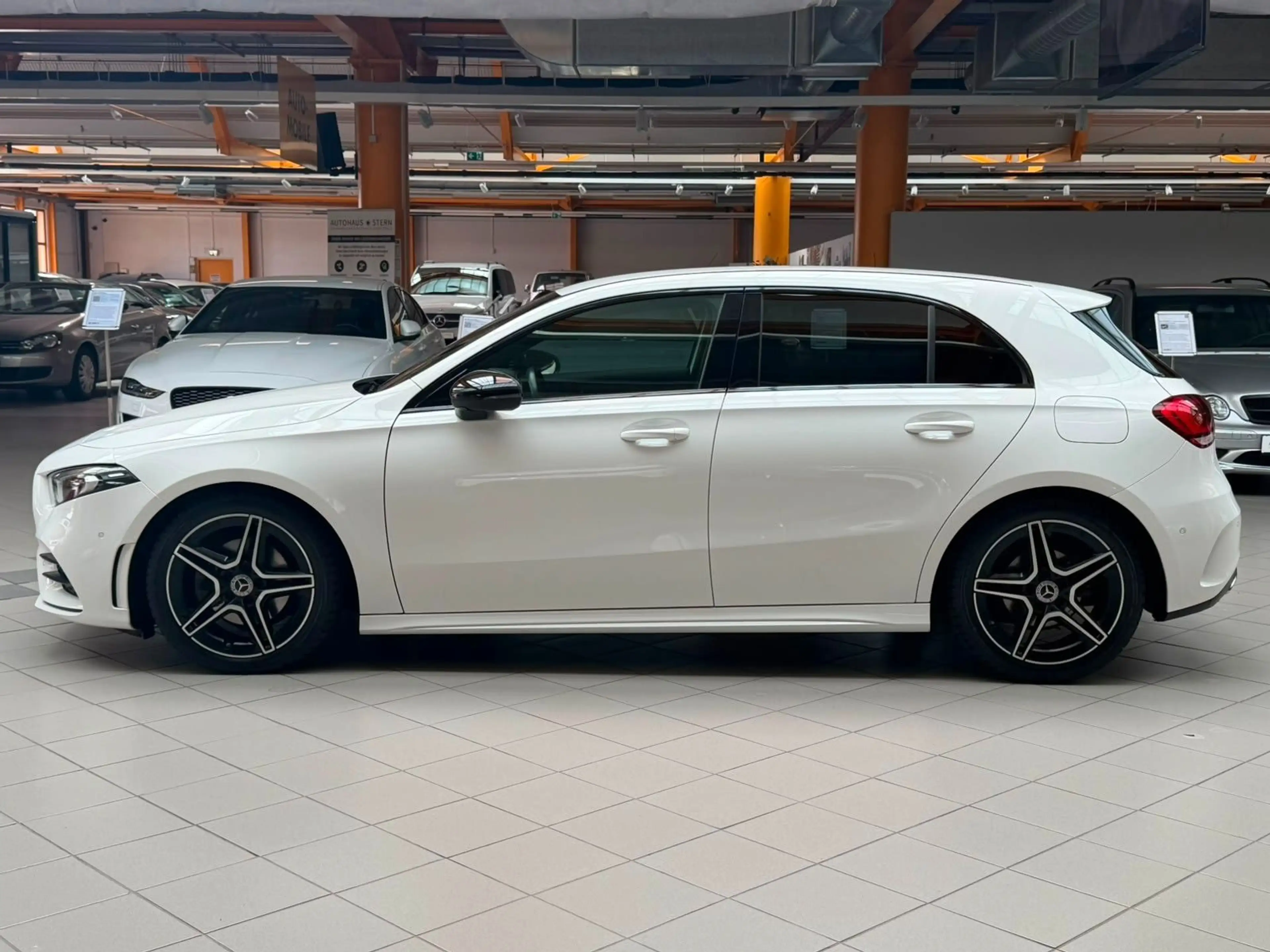Mercedes-Benz A 200 A200 AMG-Line|MwSt.|LED|PDC|SHZ|Klima|Ambiente — photo 3