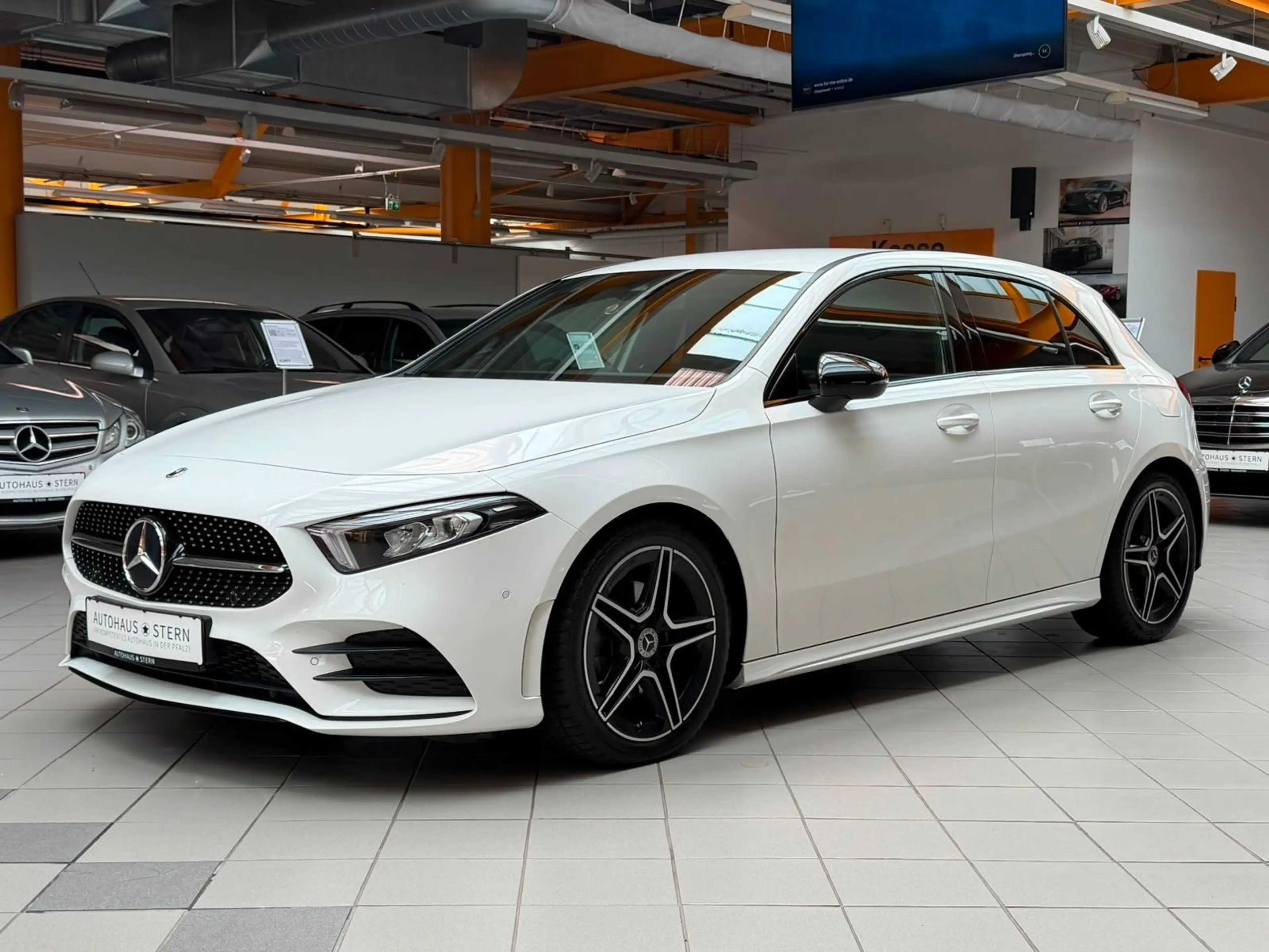 Mercedes-Benz A 200 A200 AMG-Line|MwSt.|LED|PDC|SHZ|Klima|Ambiente — photo 2