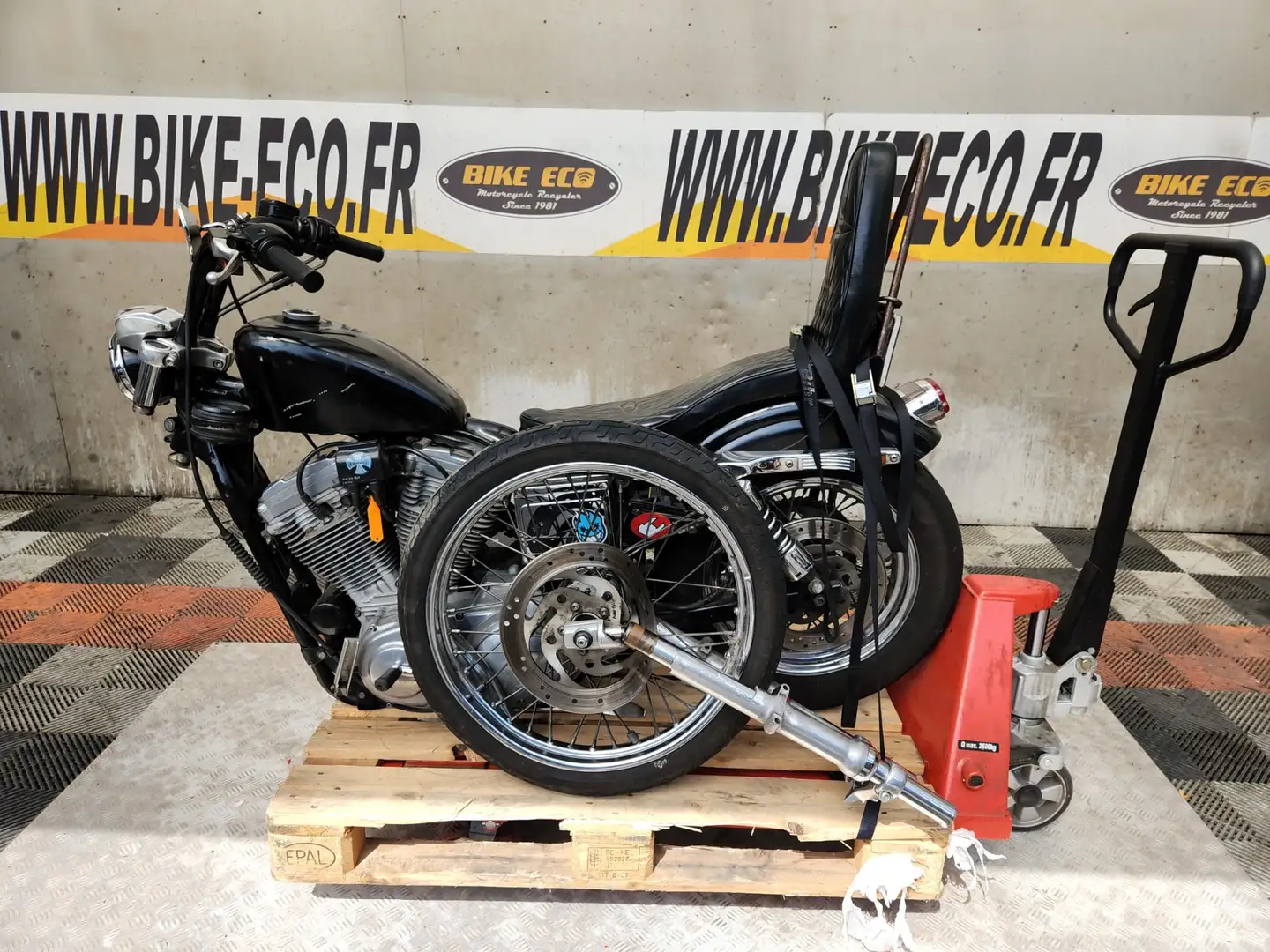 Harley-Davidson Sportster 883 Negro - 2