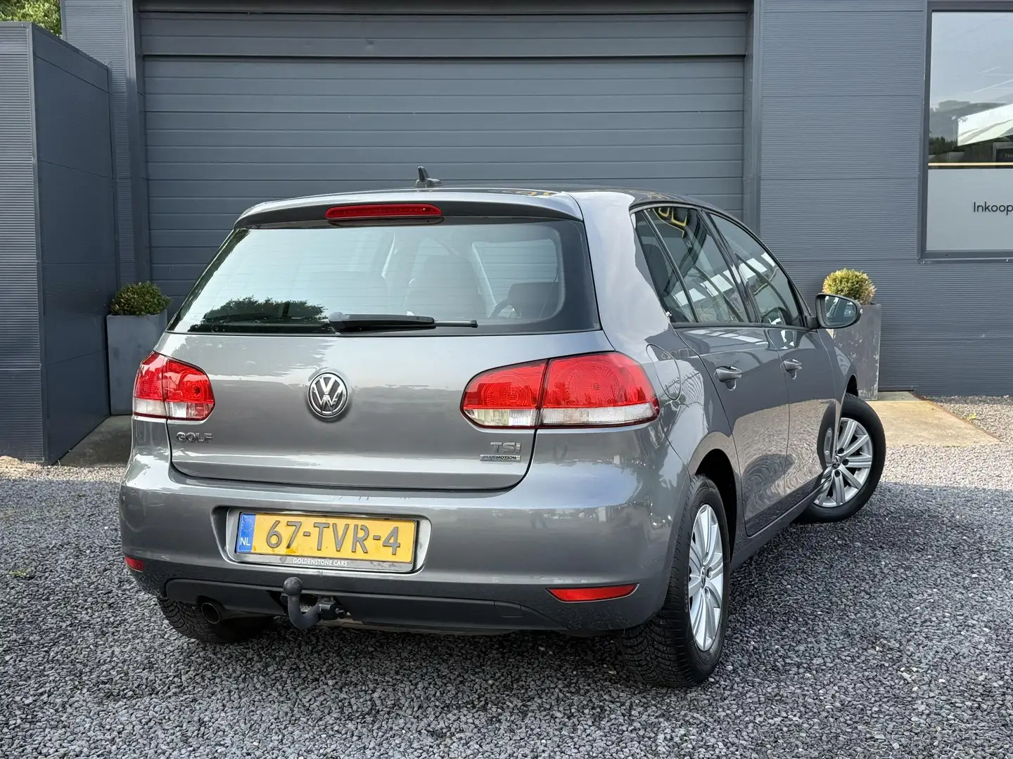 Volkswagen Golf 1.2 TSI Trend Edition BlueMotion 2e Eigenaar,Navi, Grey - 2