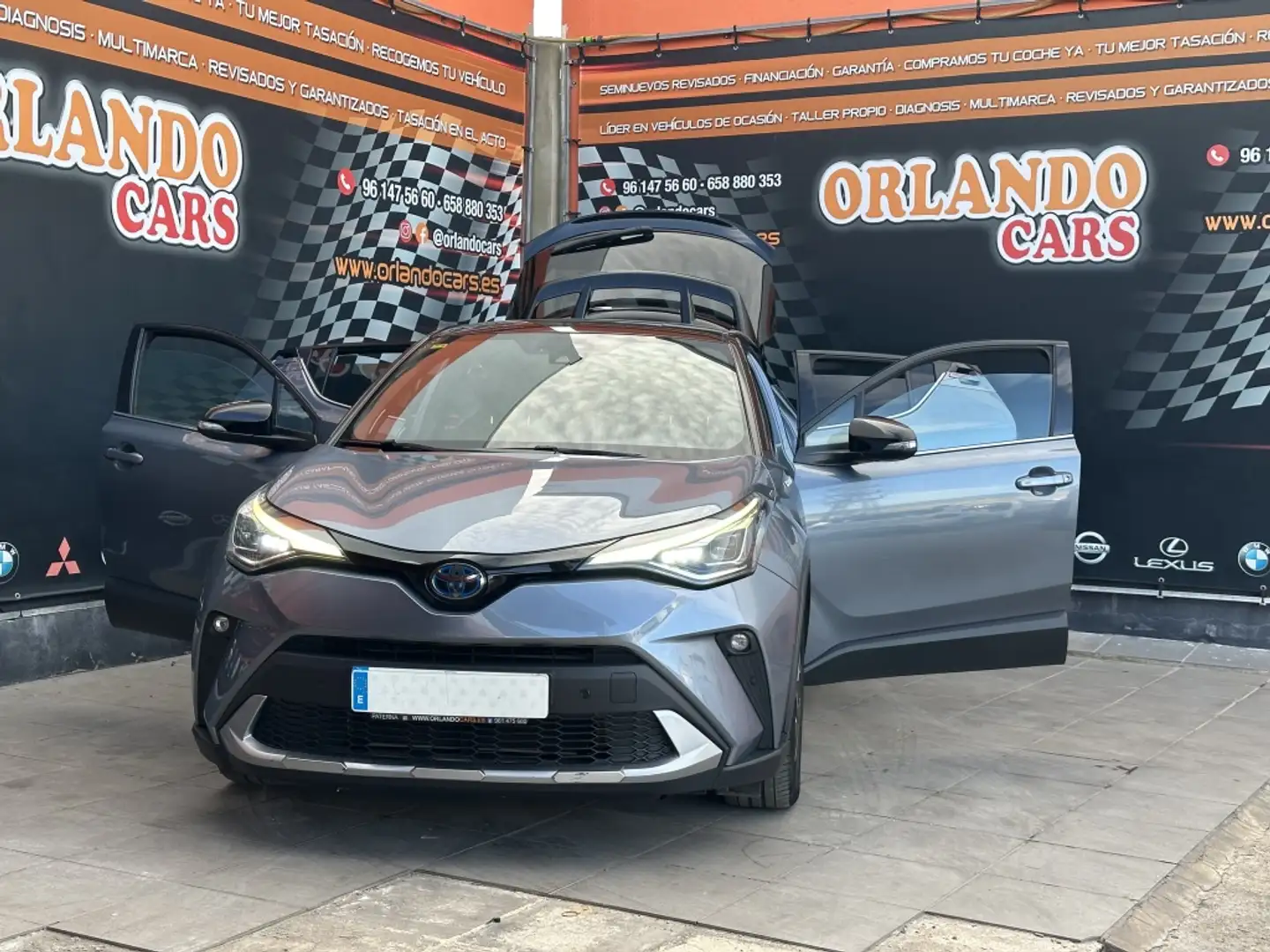Toyota C-HR 180H Advance Luxury Grau - 2