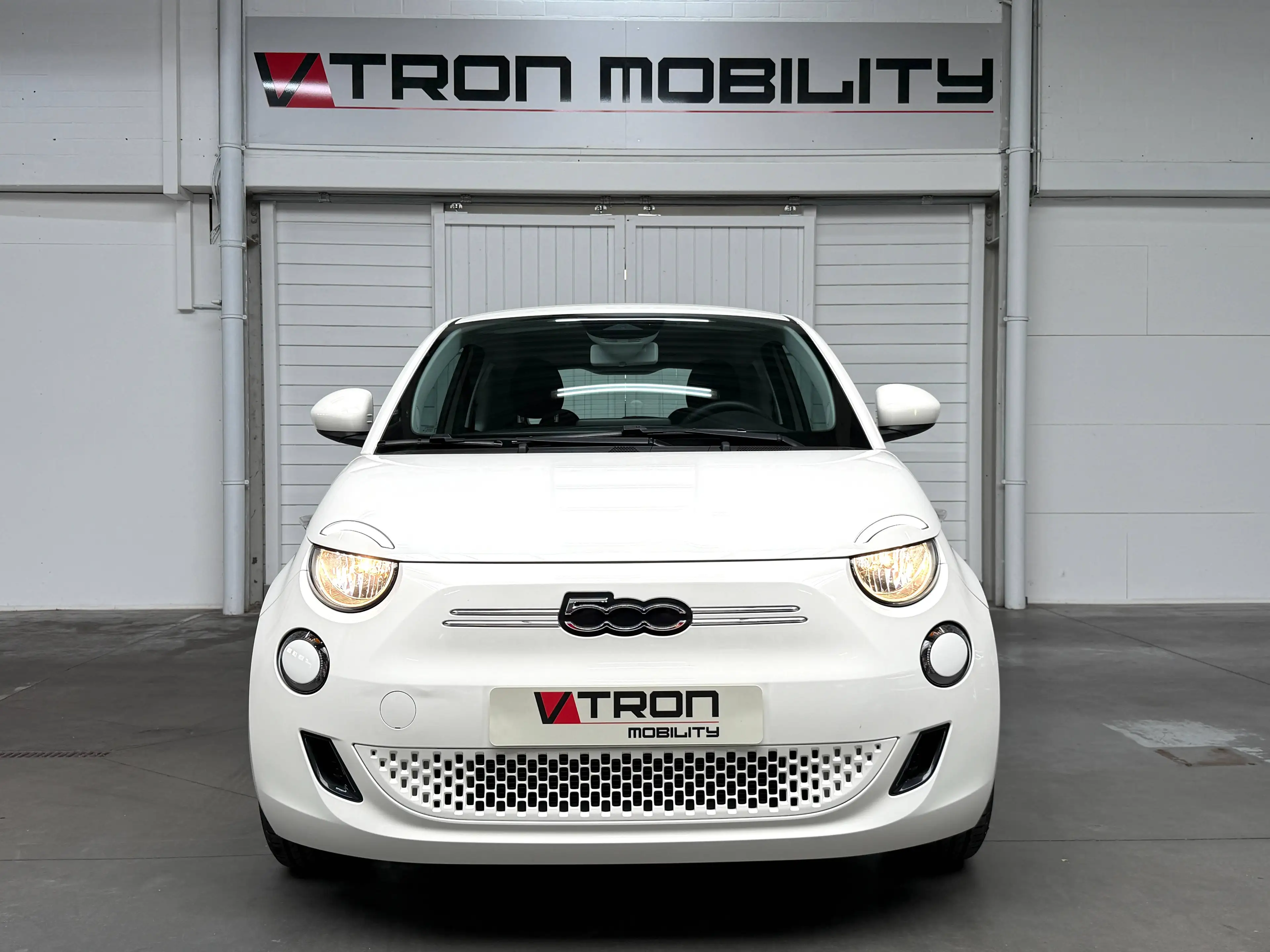 Fiat 500e 42kWh SOH93% DAB*CARPLAY/Android-Auto*NAVI*CC*PDC*Lane-ASS*AAC — photo 2