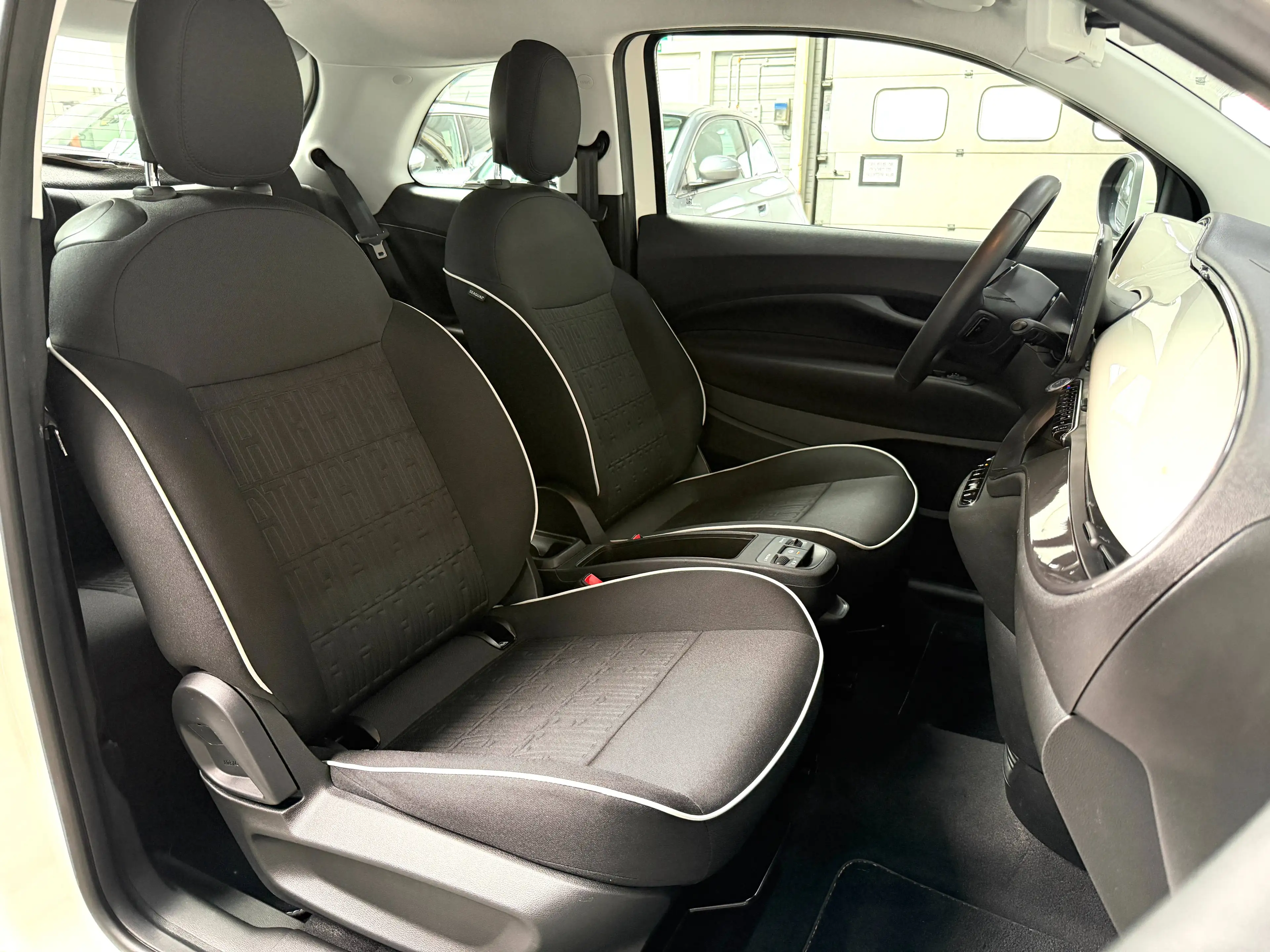 Fiat 500e 42kWh SOH93% DAB*CARPLAY/Android-Auto*NAVI*CC*PDC*Lane-ASS*AAC — photo 14