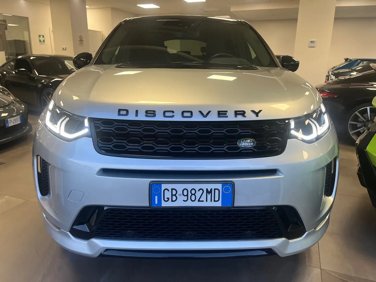 Land Rover Discovery Sport 2.0D MHEV R-DYNAMIC HSE AWD 150CV AUTO Plateado - 2